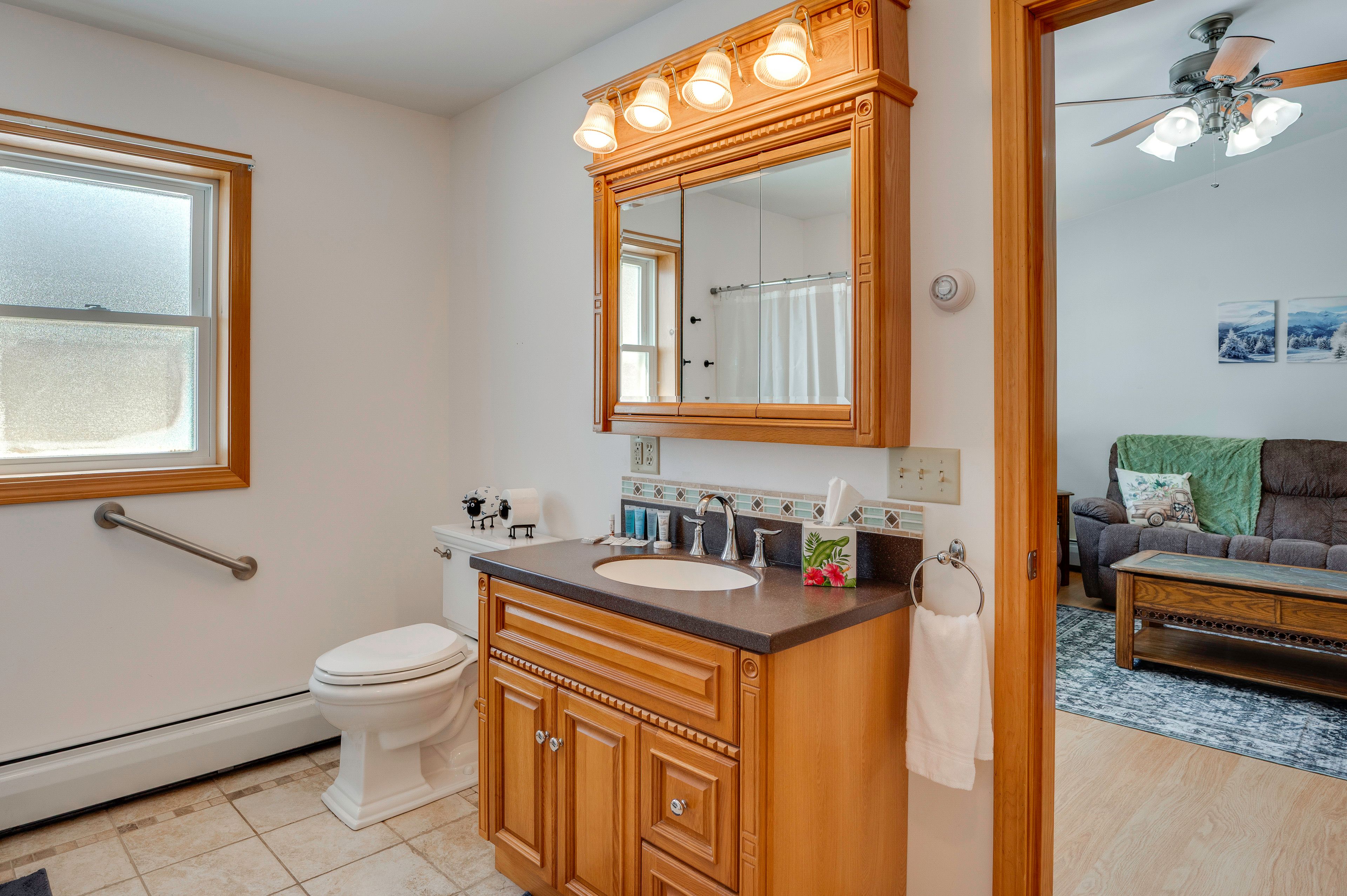 Bathroom | Main Floor