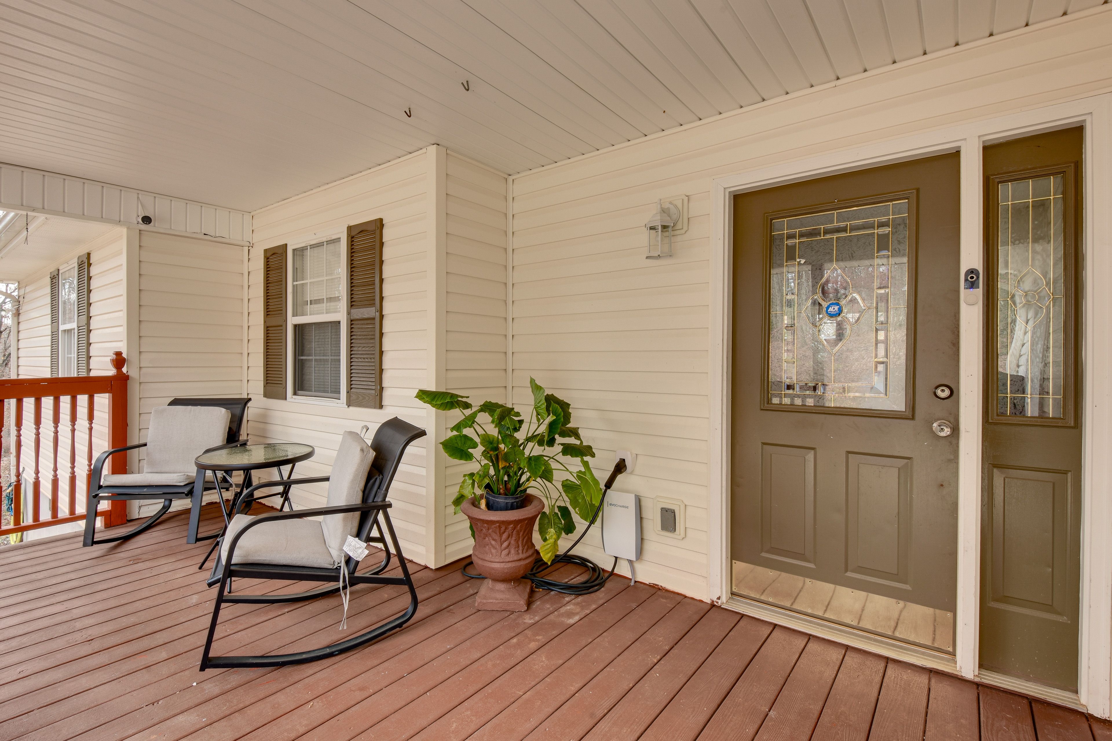 Front Porch | Outdoor Seating
