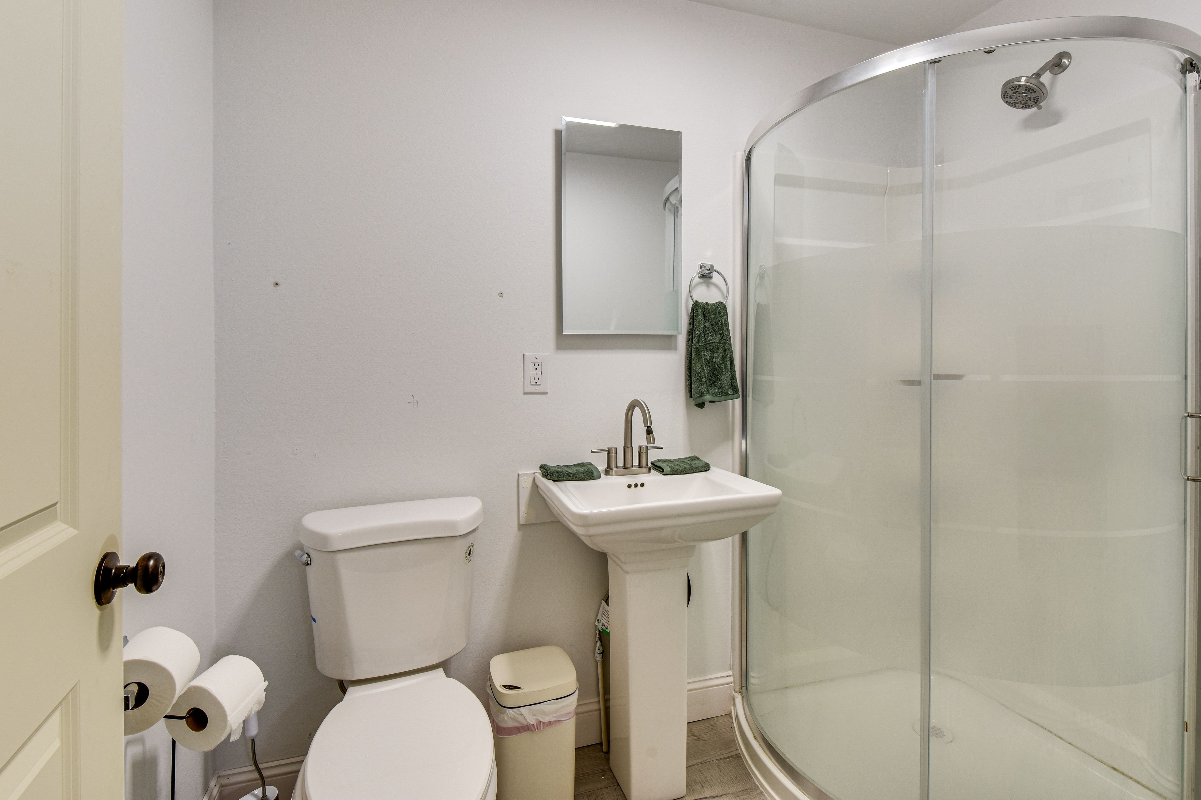 Bathroom | Towels Provided