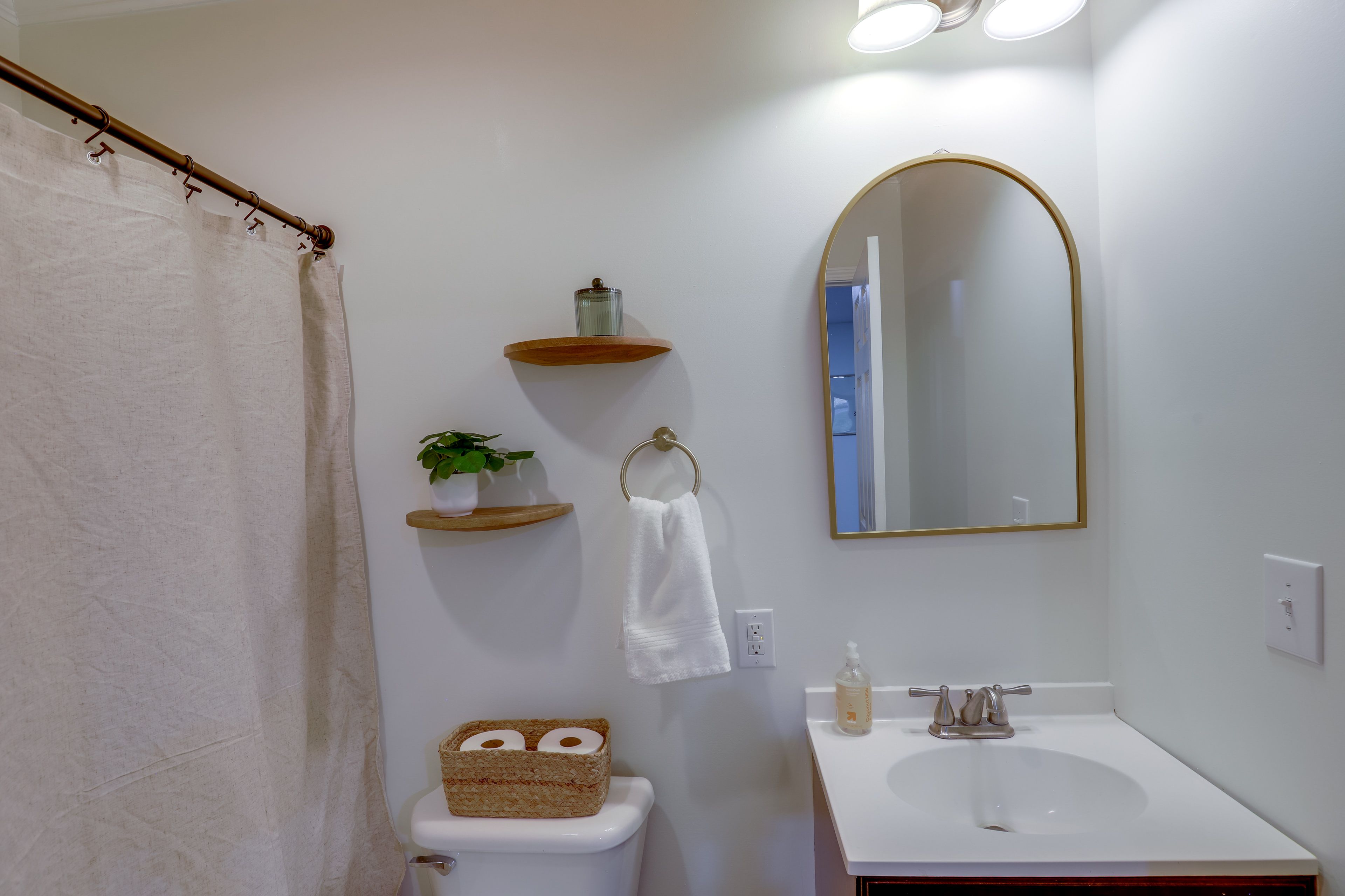 Full Bathroom | Lower Level