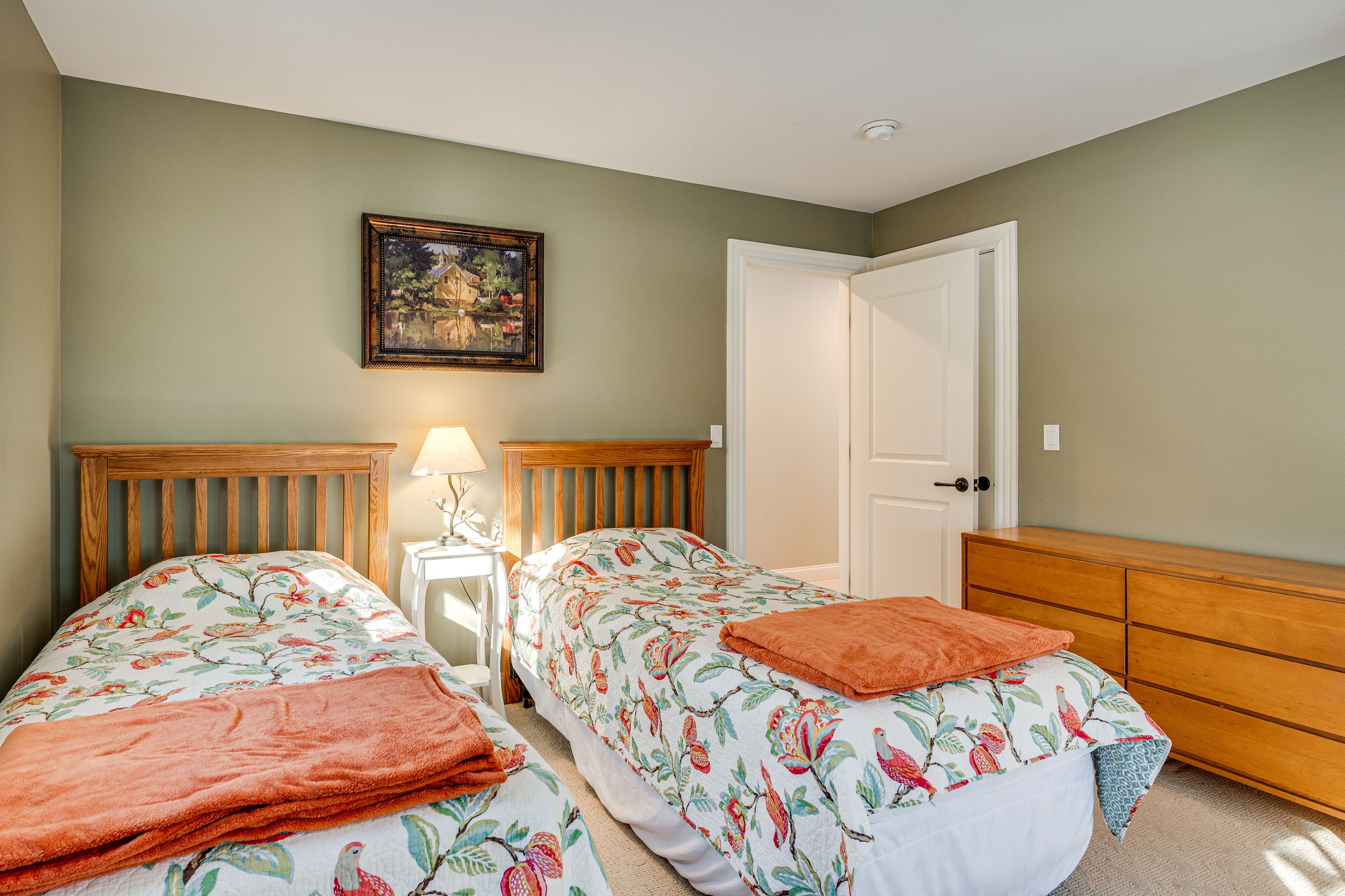 Bedroom 2 | 2 Twin Beds | Upper Level