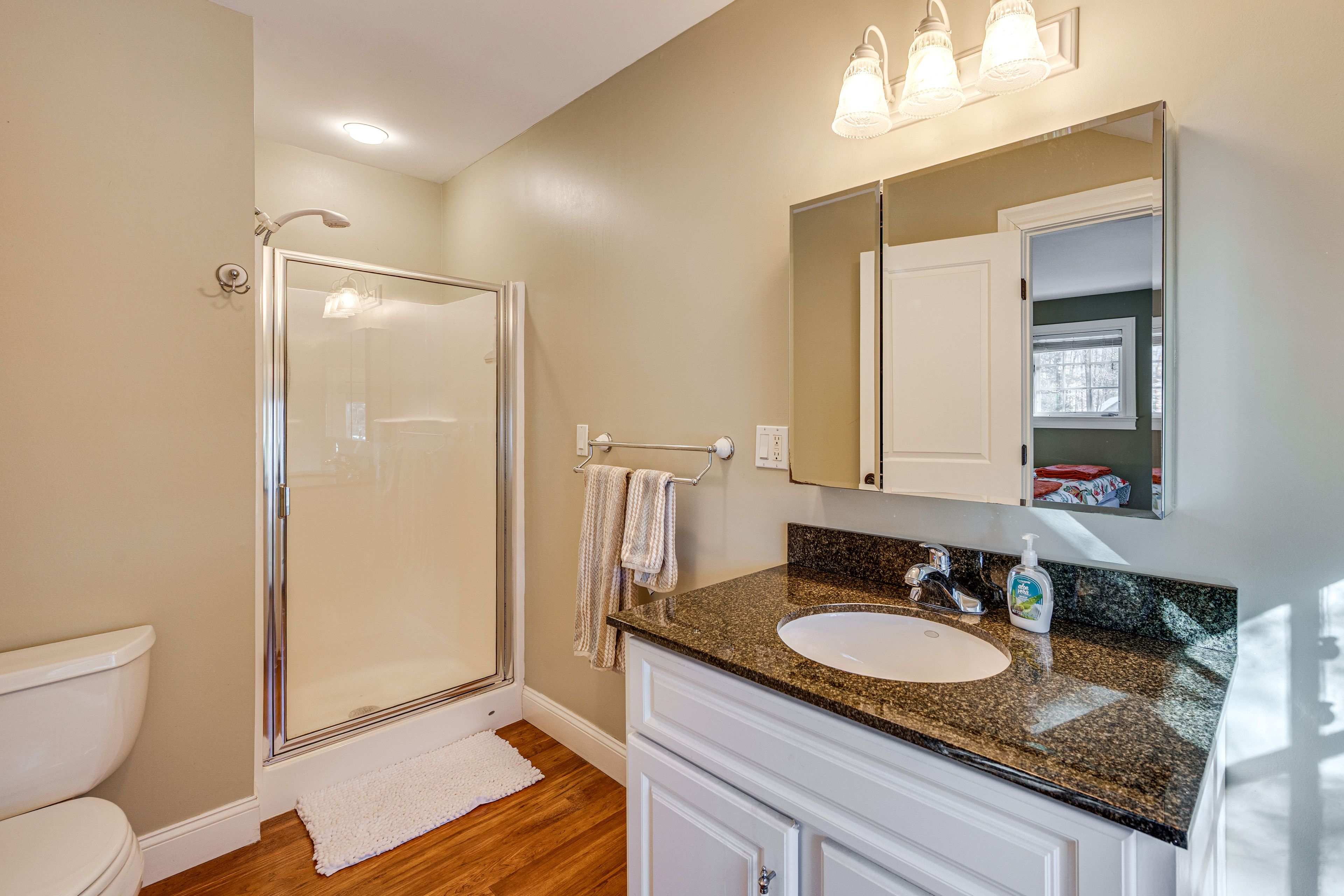 Bathroom | Upper Level