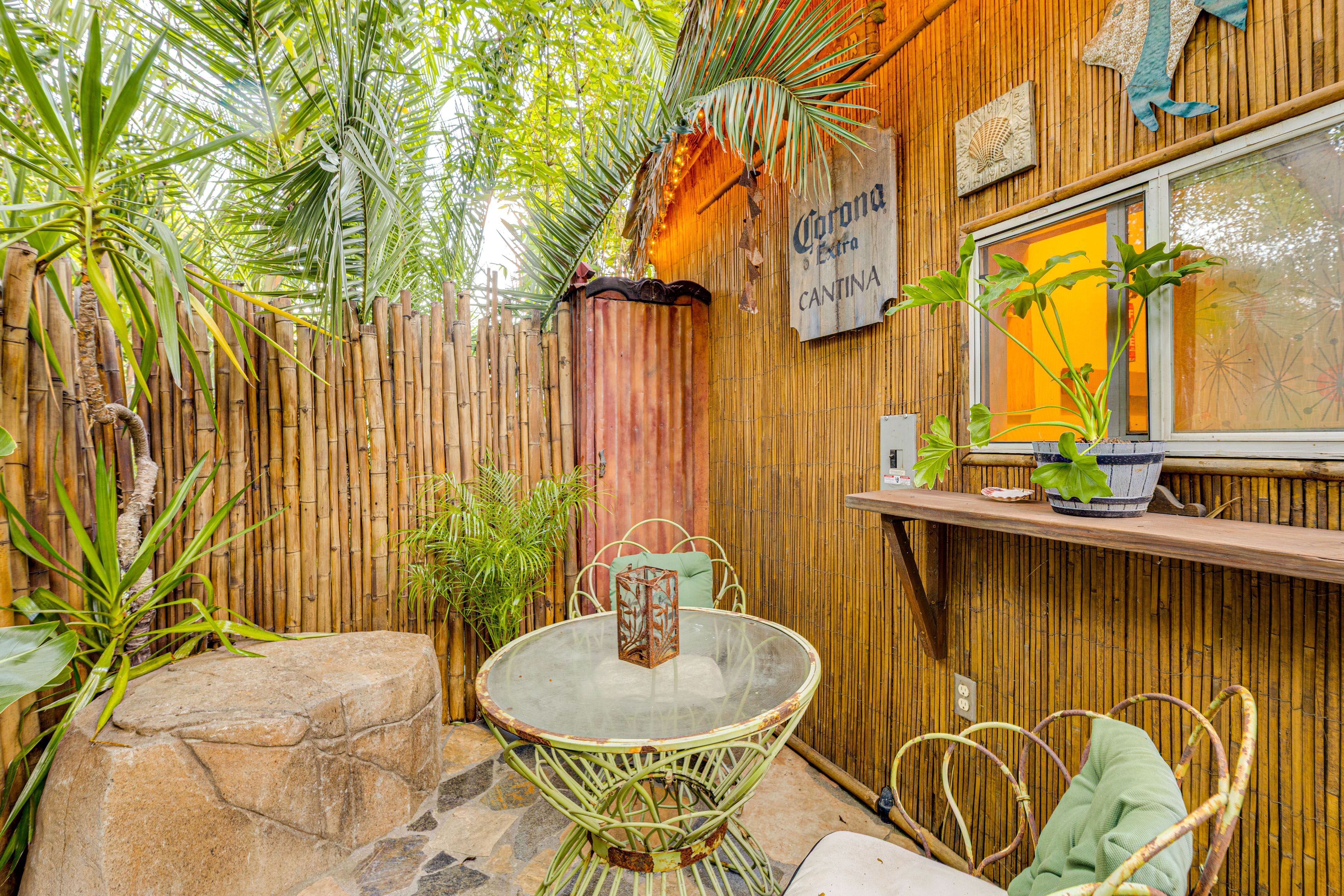 Private Patio | Outdoor Seating