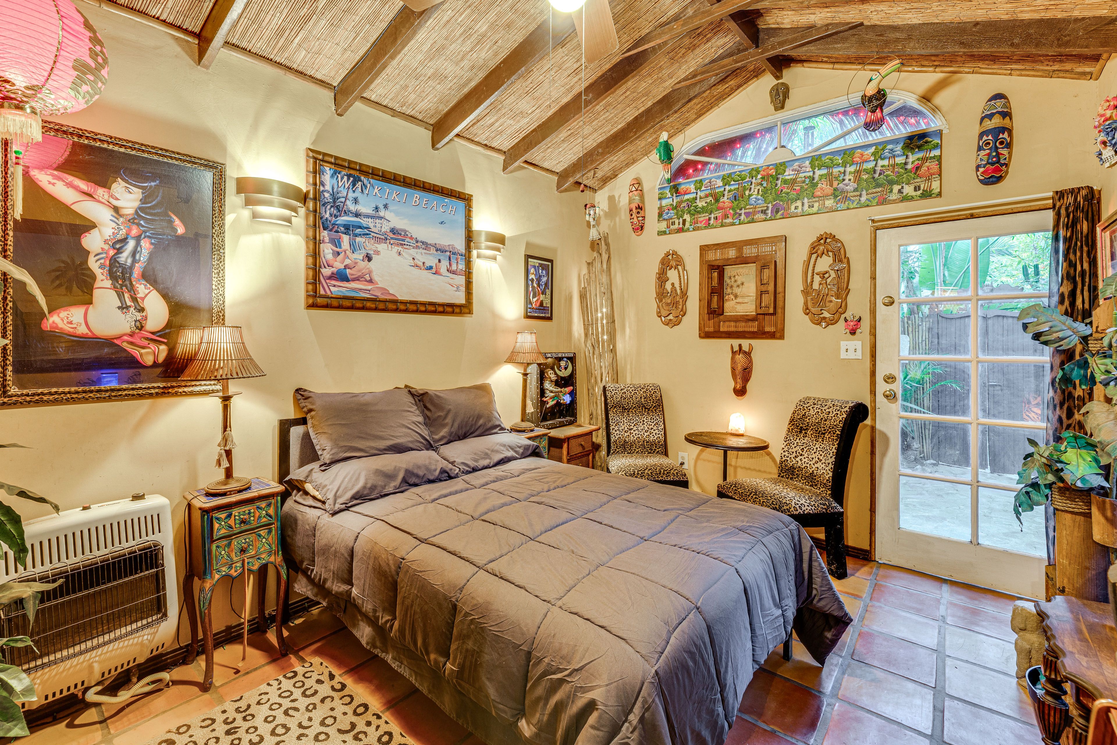 Studio | Free WiFi | Heat & A/C