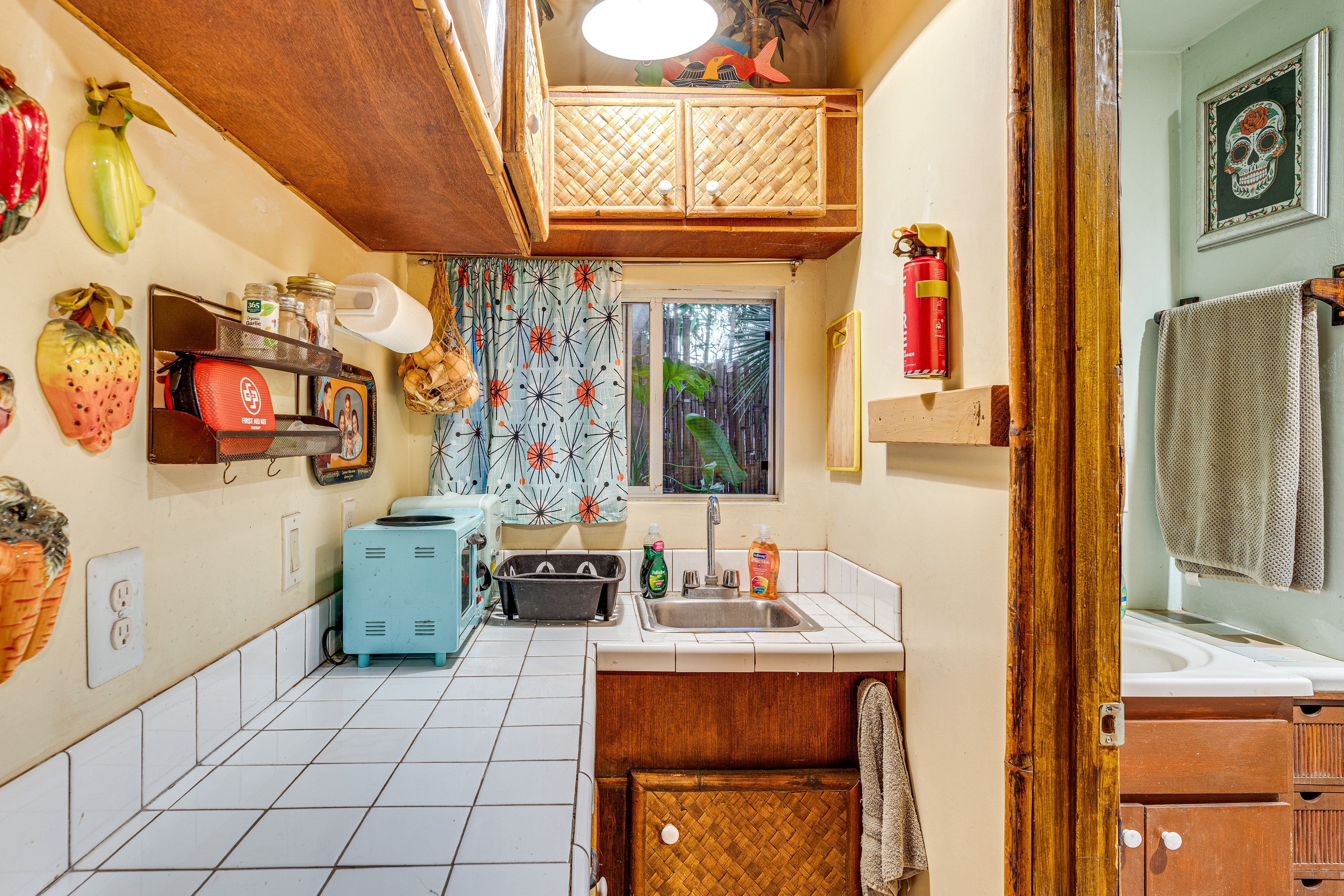 Kitchenette | Coffee Maker | Microwave