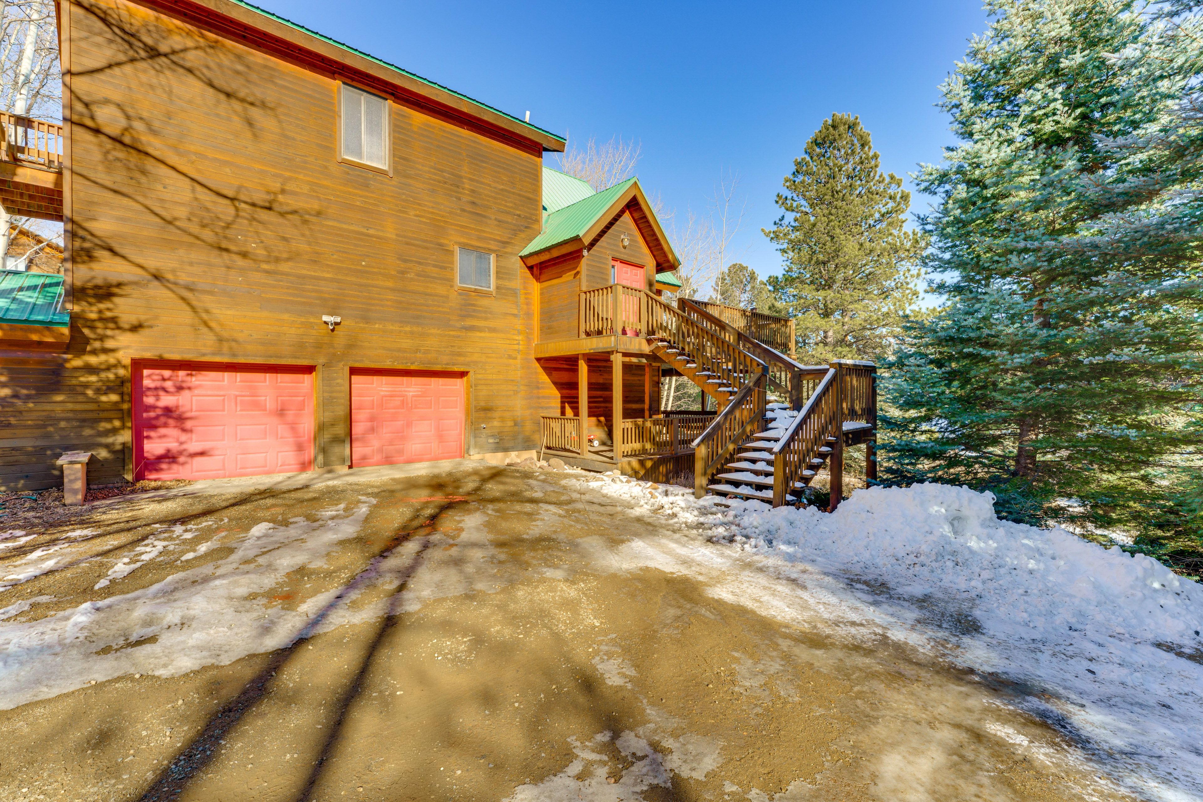 Property Exterior | Single-Story Unit | Designated Driveway Spaces (3 Vehicles)