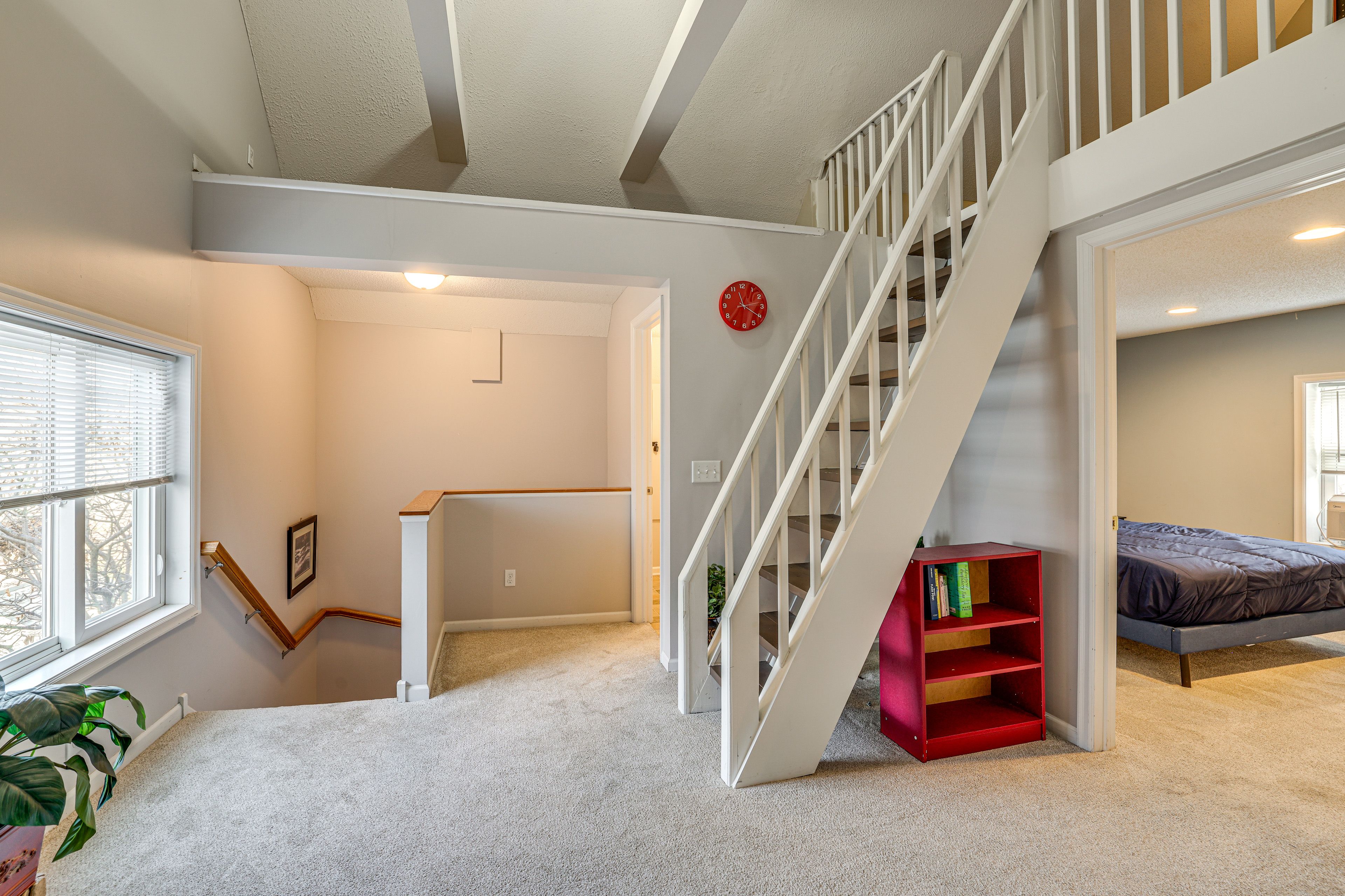 Living Area/Workspace | Upper Level