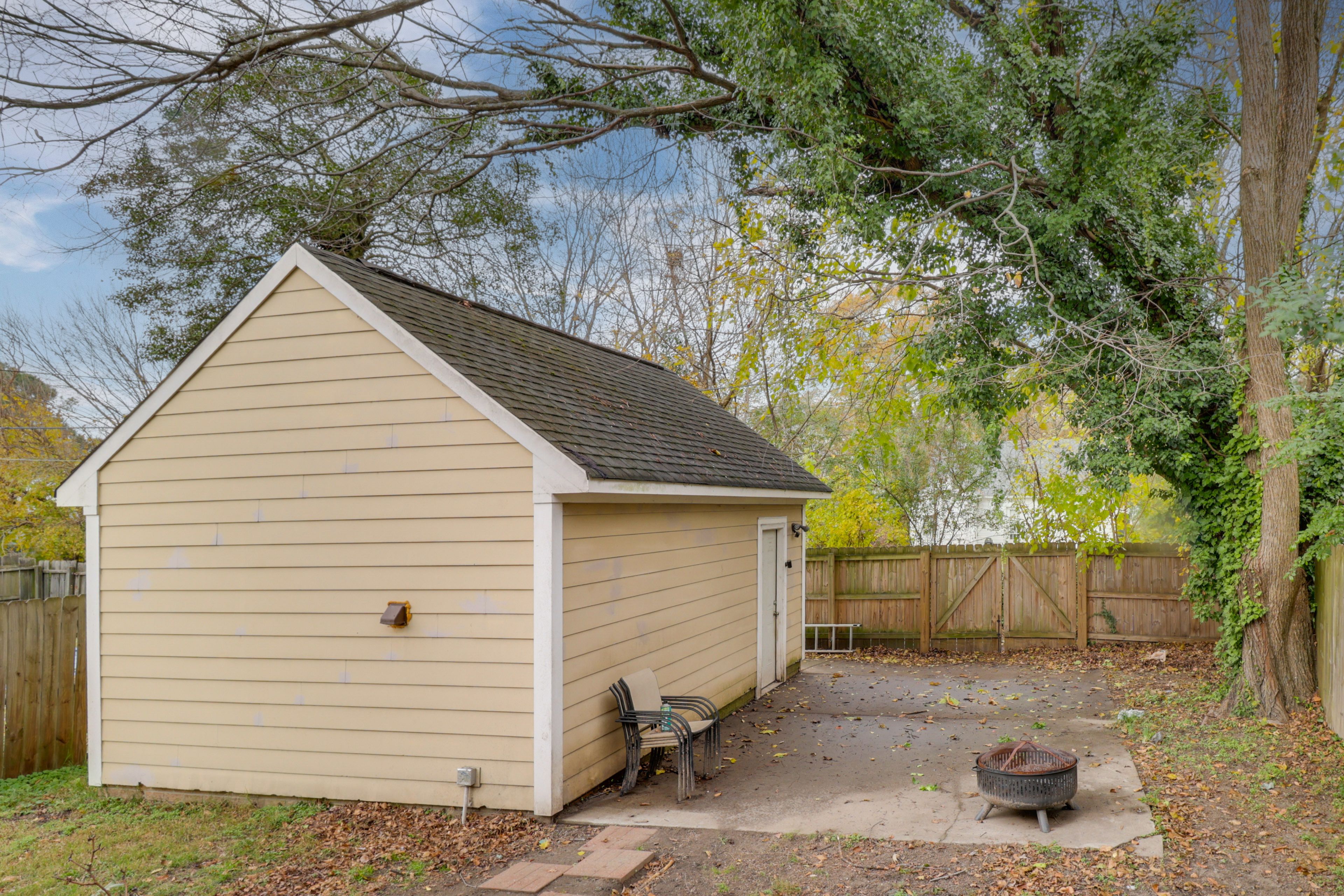 Backyard | Patio | Fire Pit