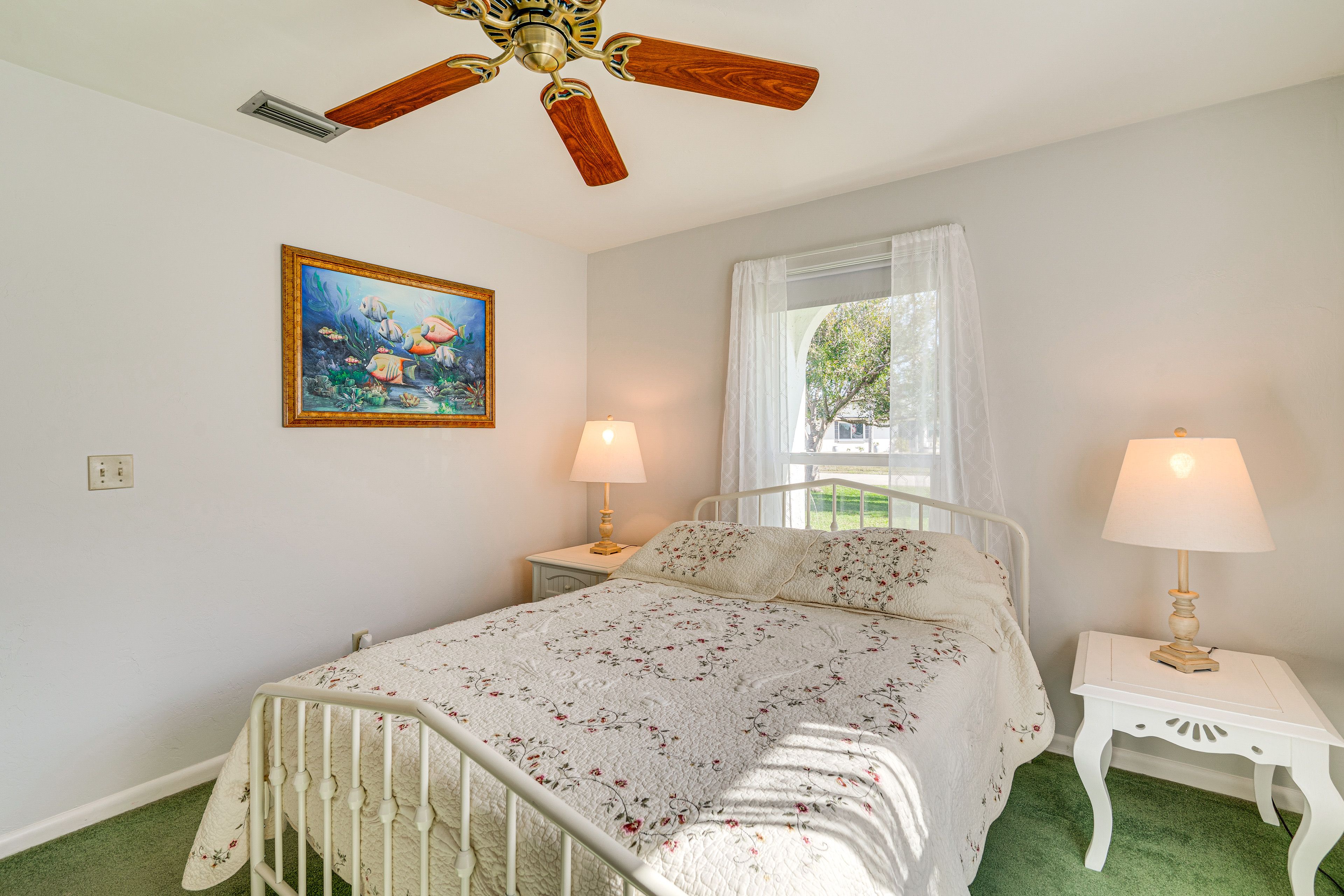 Bedroom 2 | Queen Bed