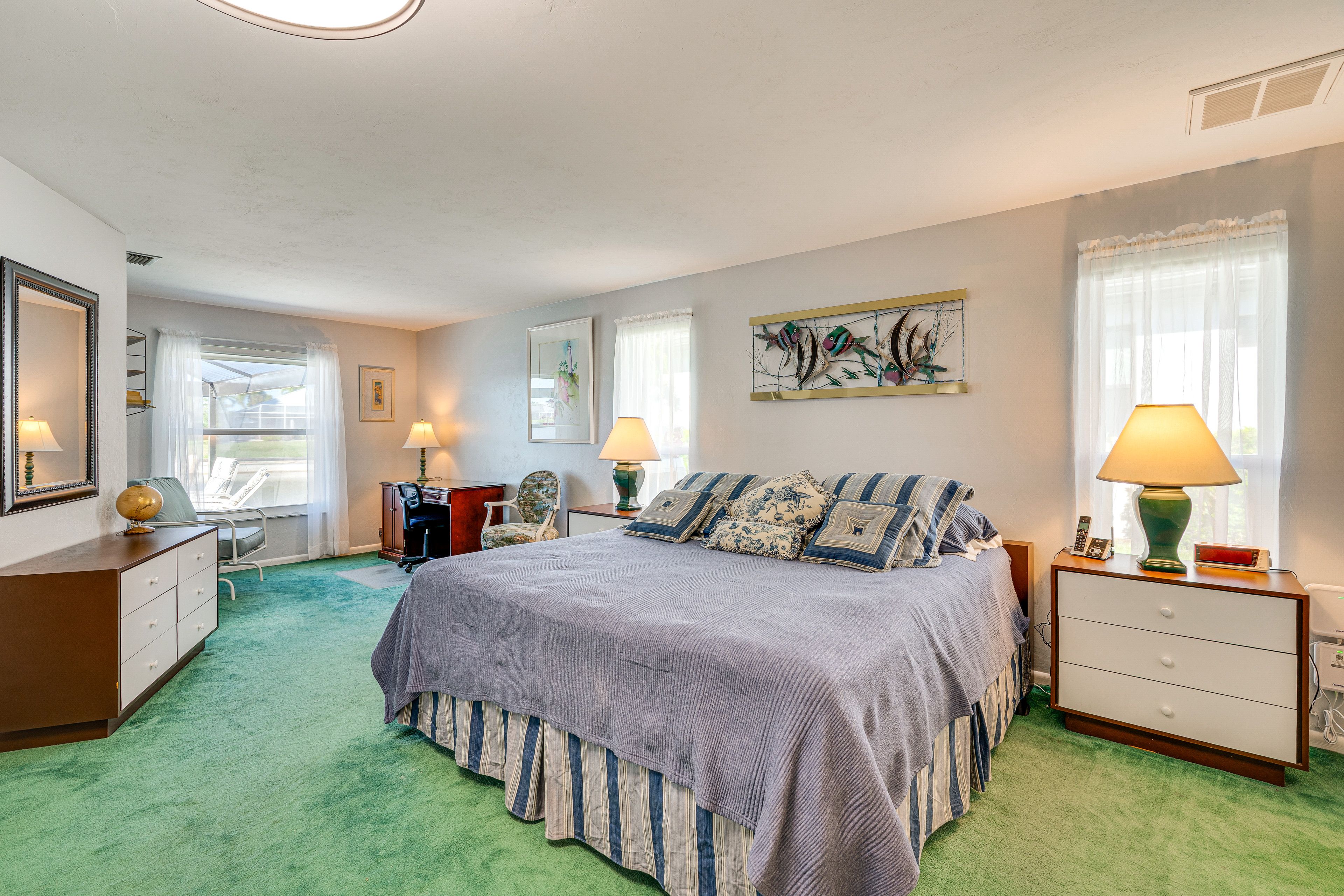 Bedroom 1 | King Bed