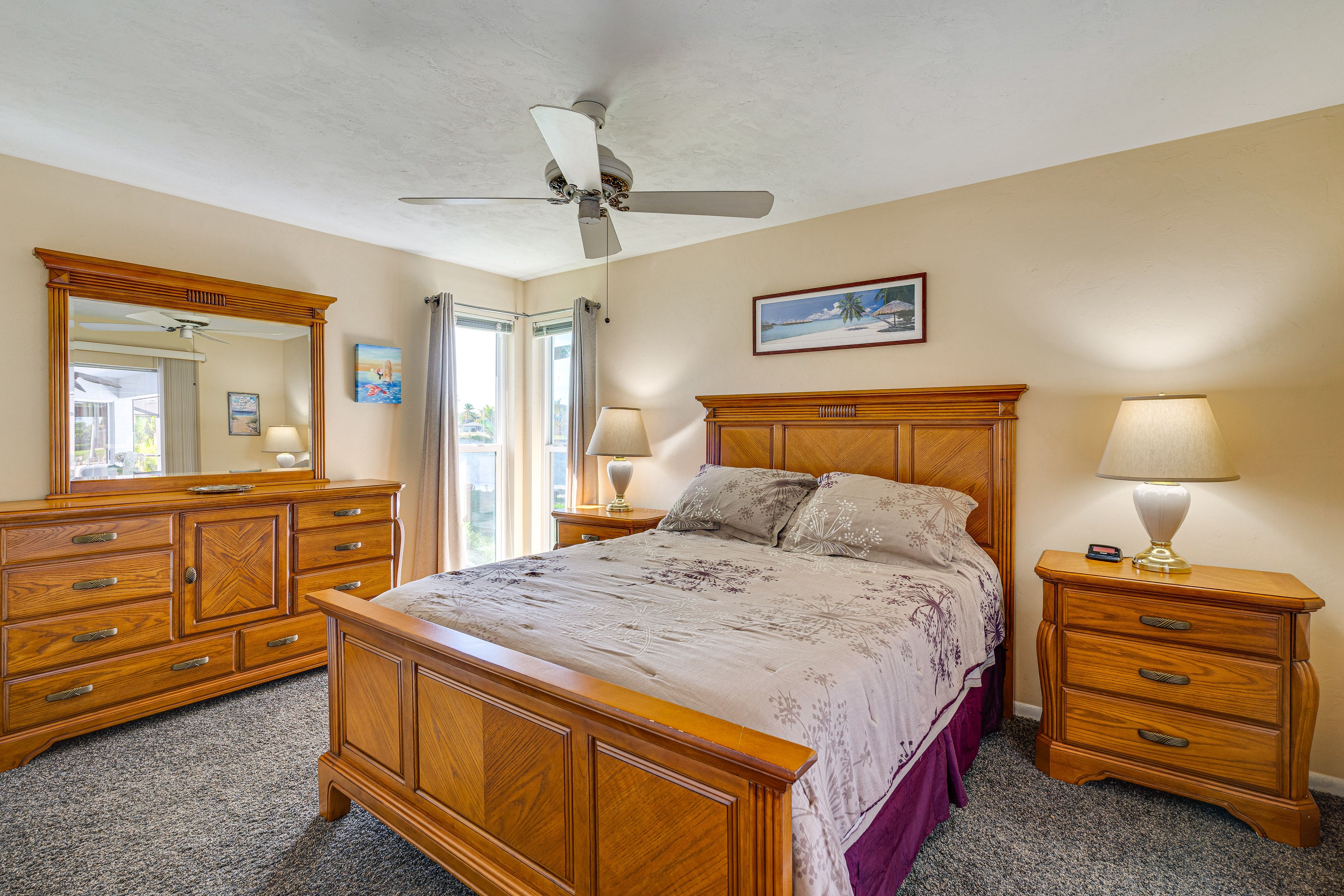 Bedroom 3 | Queen Bed