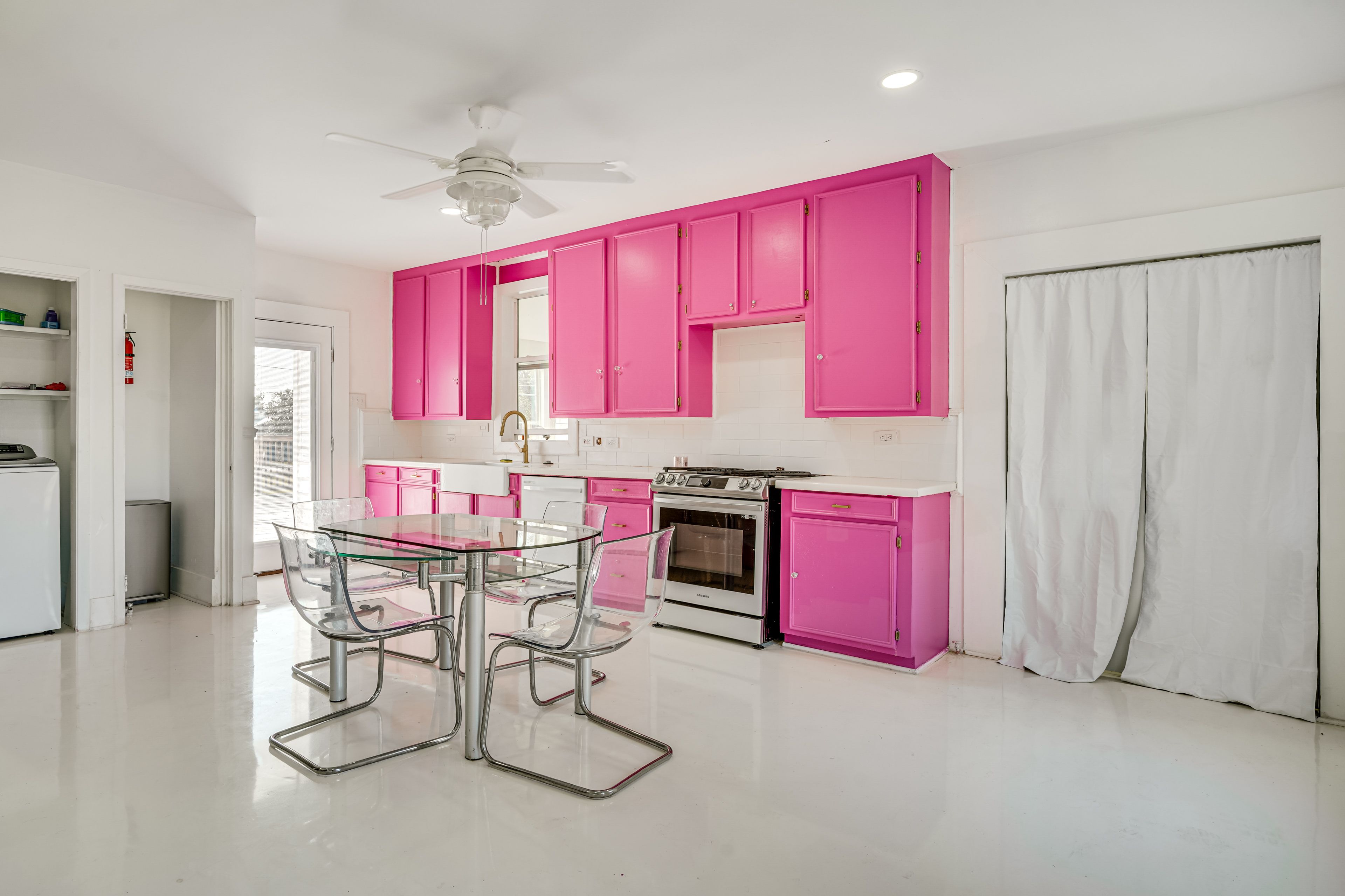 Kitchen | Cooking Basics | Keurig Coffee Maker | Washer & Dryer | 1st Floor