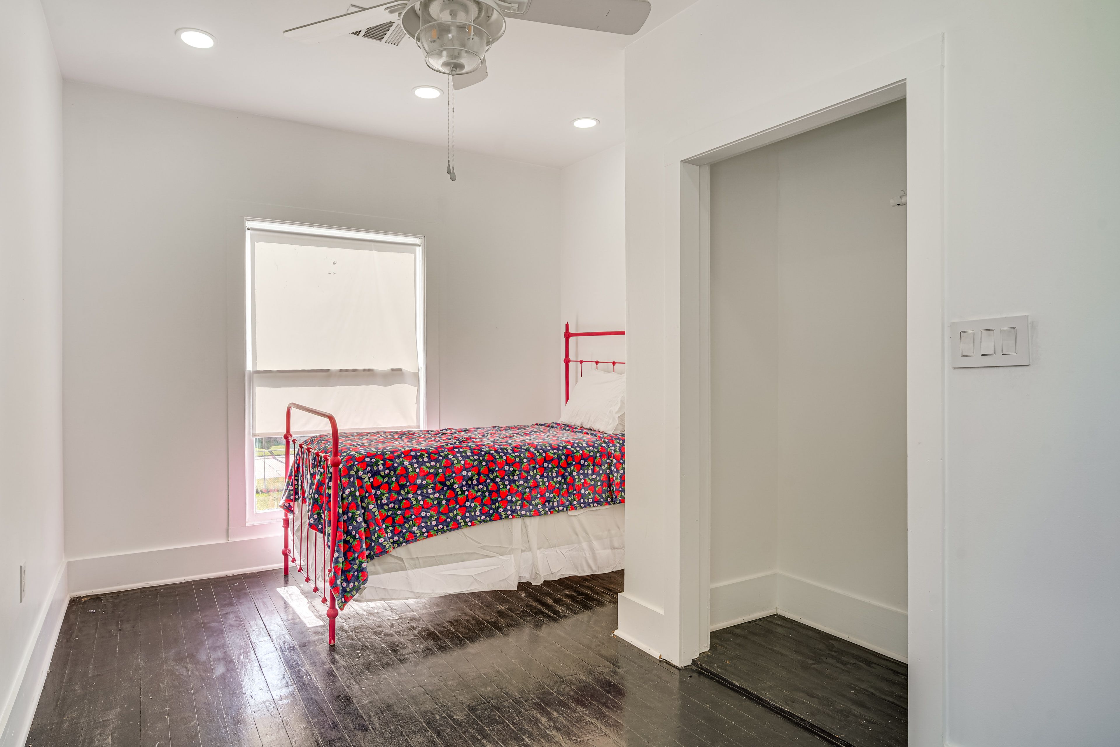 Bedroom 3 | Twin Bed | 2nd Floor