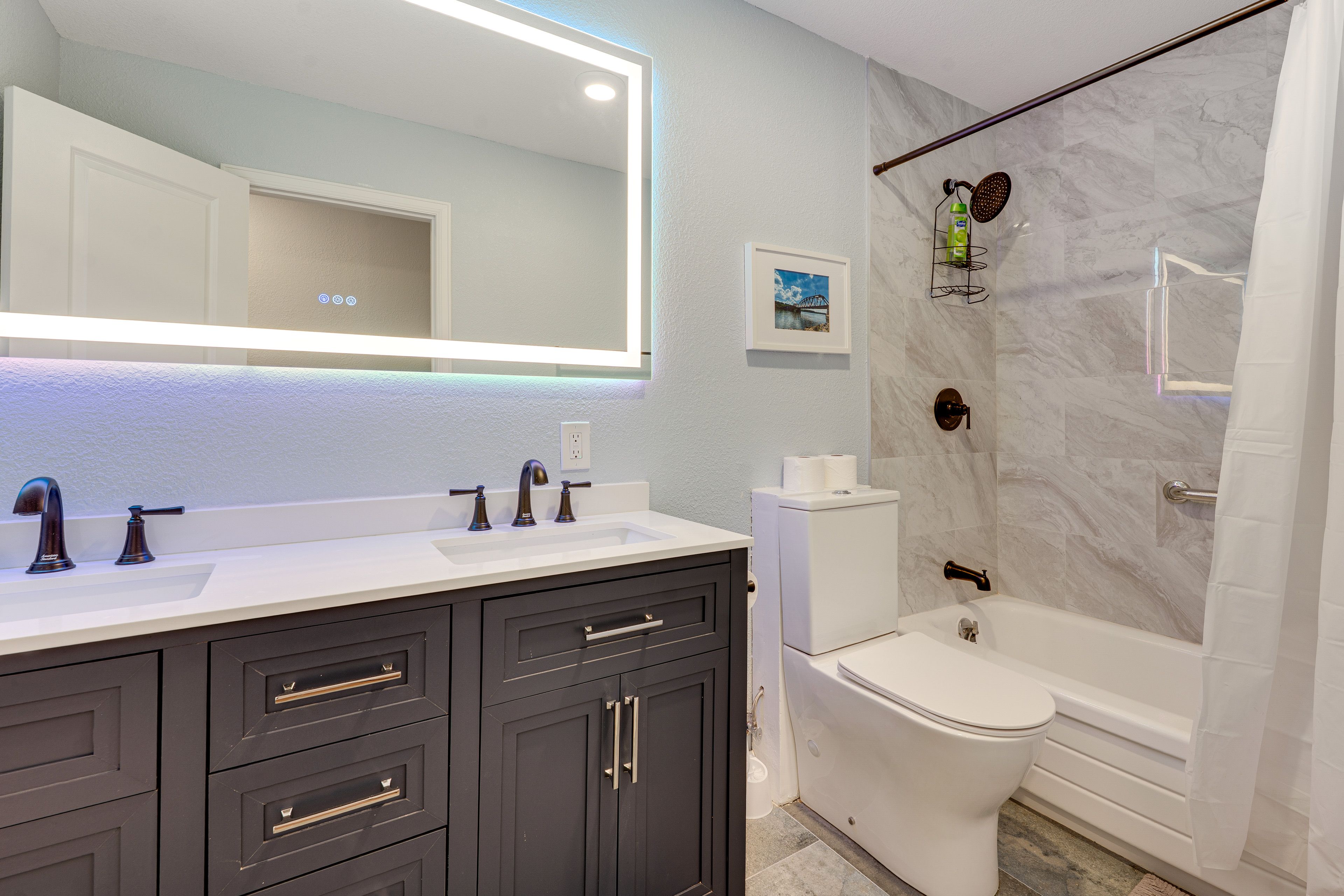 Full Bathroom | Towels & Linens Provided