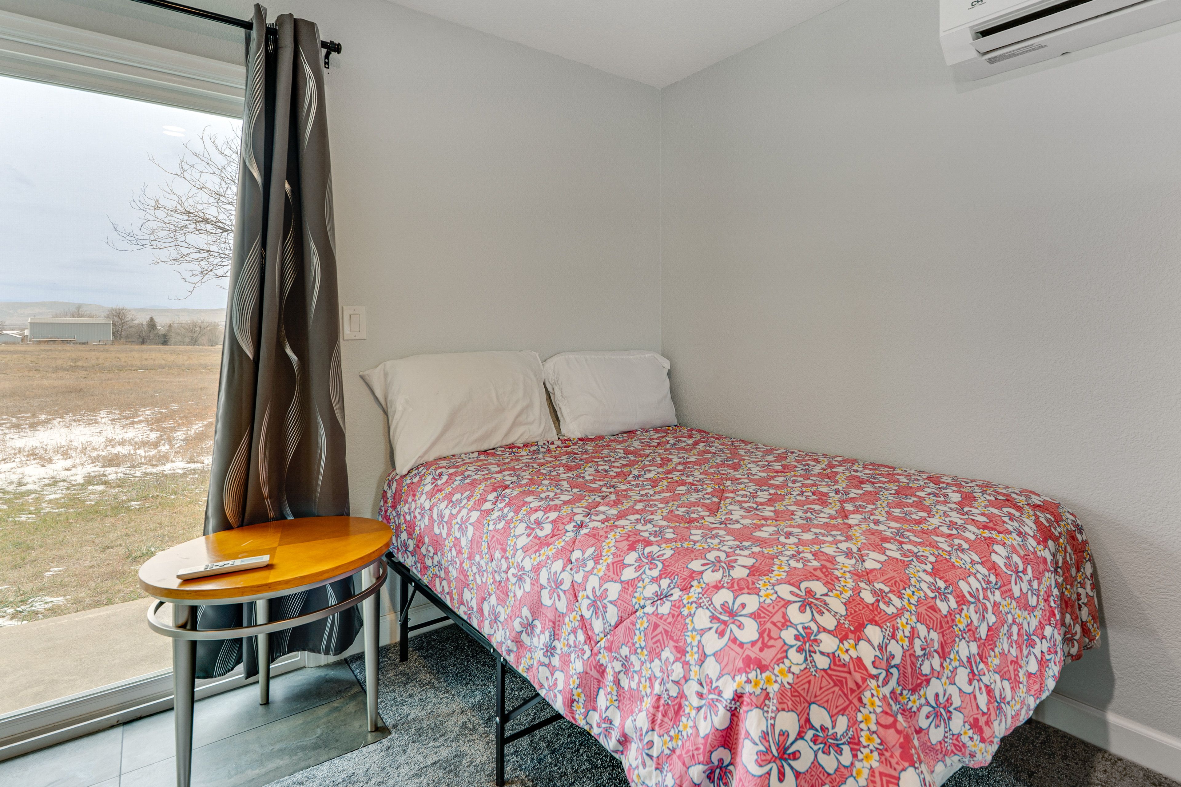 Bedroom 2 | Full Bed | En-Suite Half Bathroom