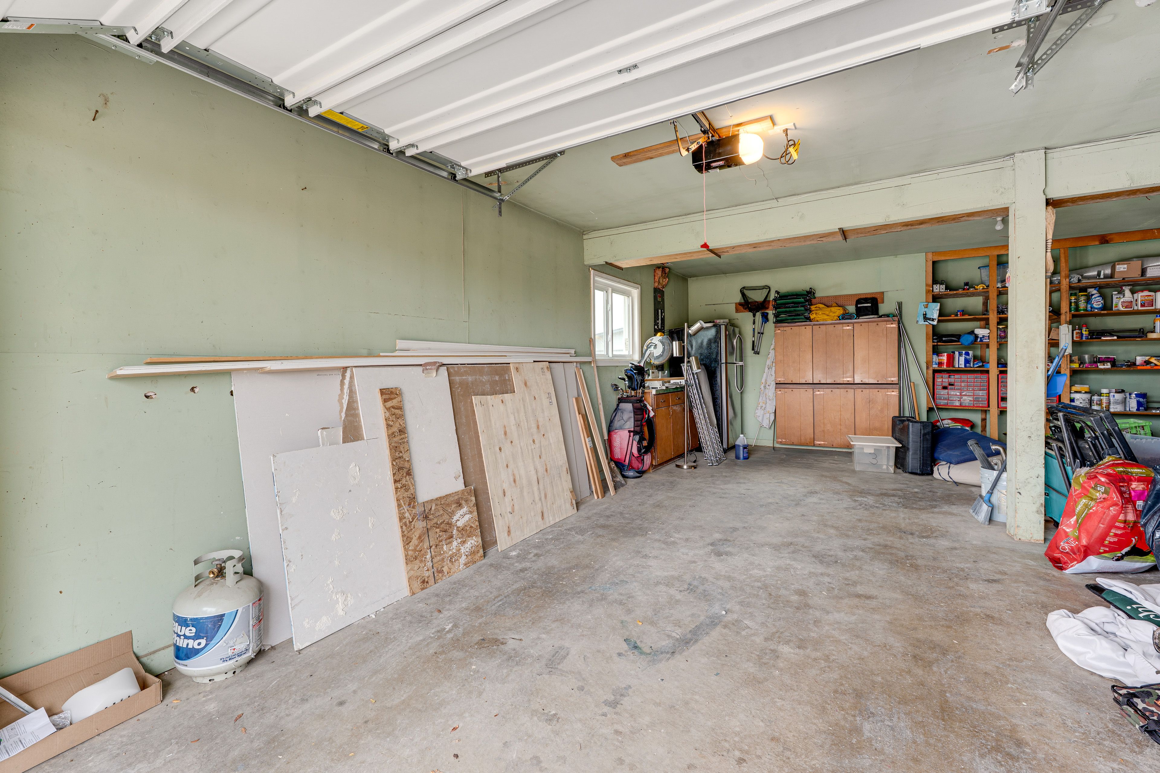 Parking | Garage (1 Vehicle) | Driveway (4 Vehicles)