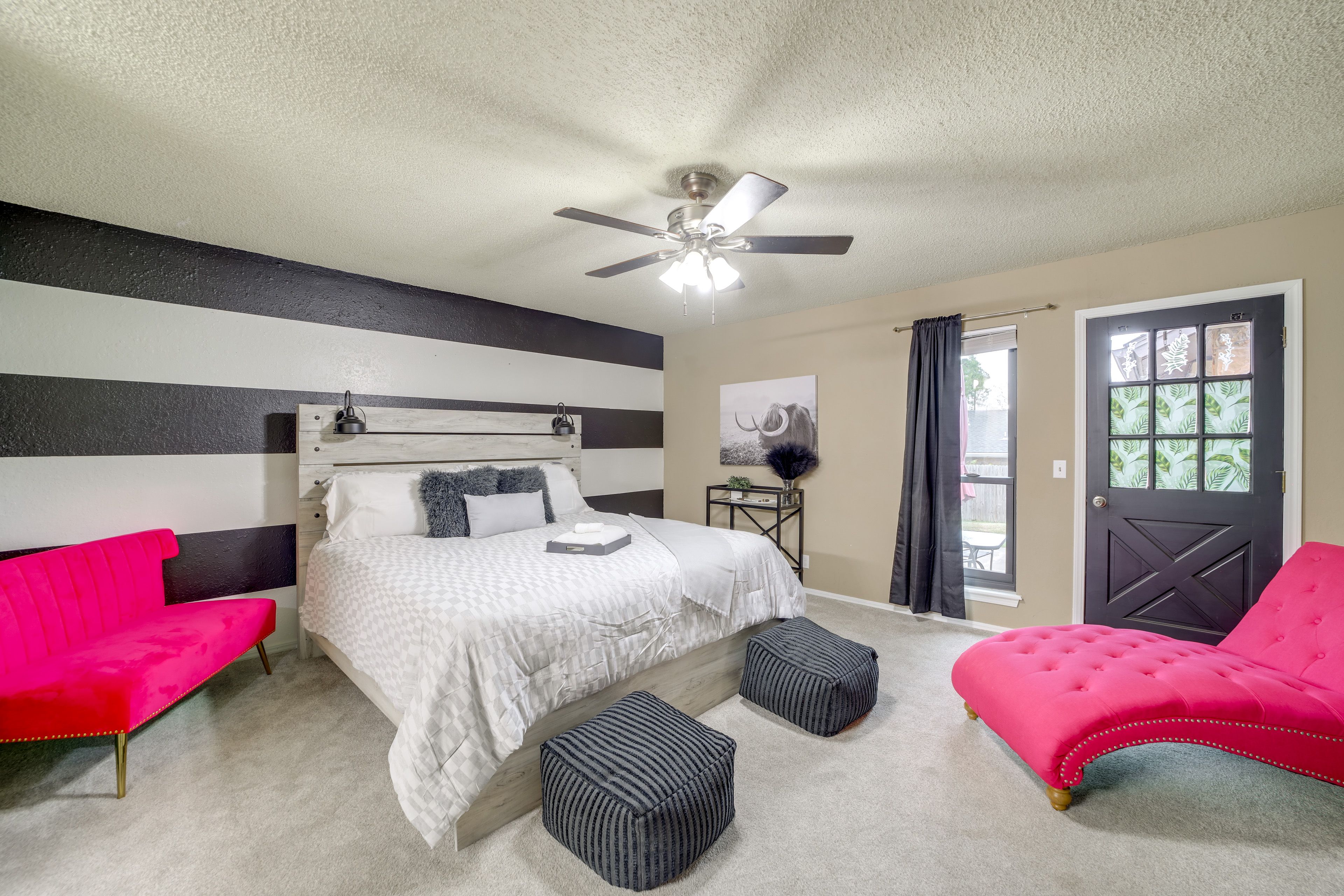 Bedroom 1 | King Bed | TV