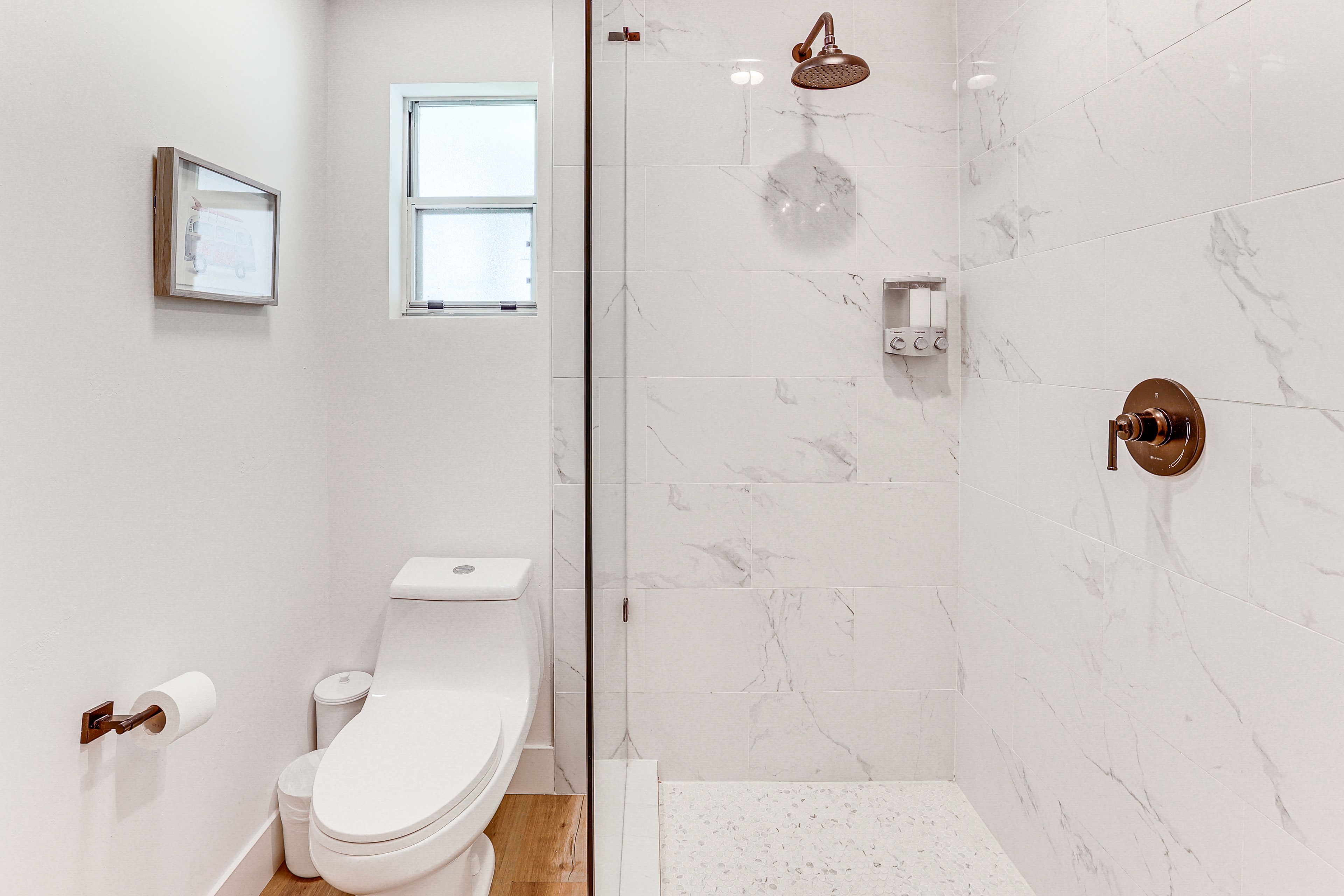 Full Bath | Towels | Hair Dryer | 1st Floor