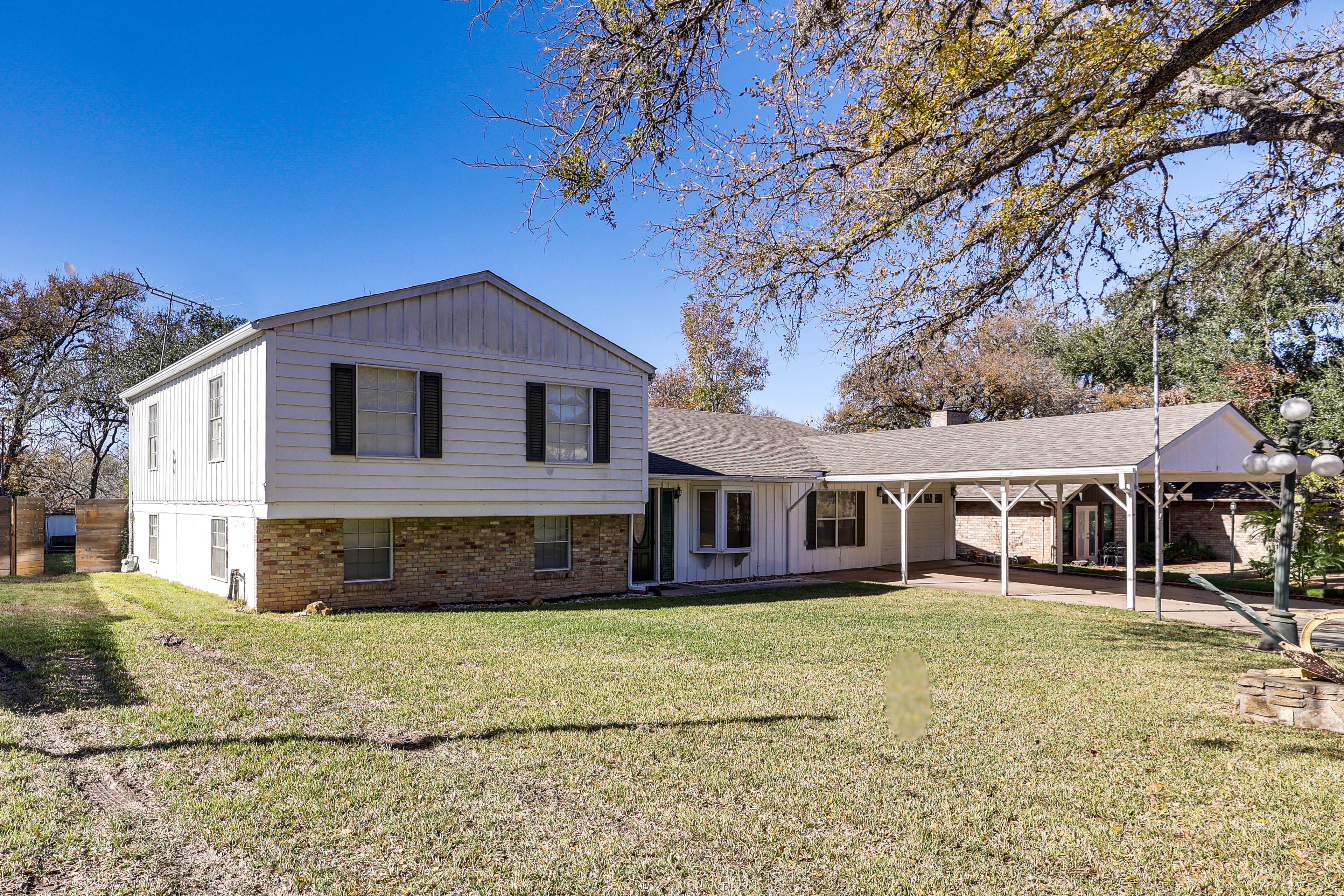 Parking | Carport (4 Vehicles)