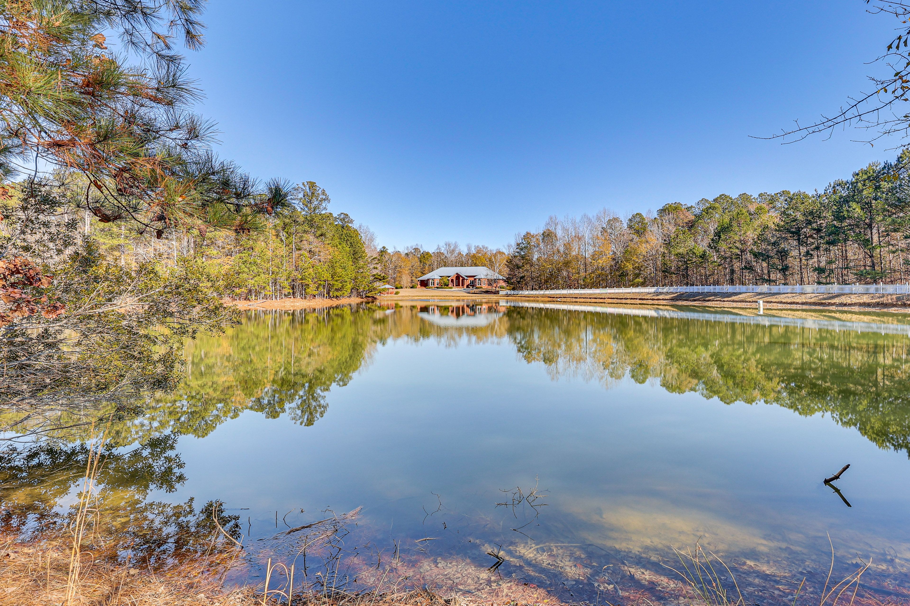 Shared Outdoor Space | Fishing Pond | 33-Acre Property