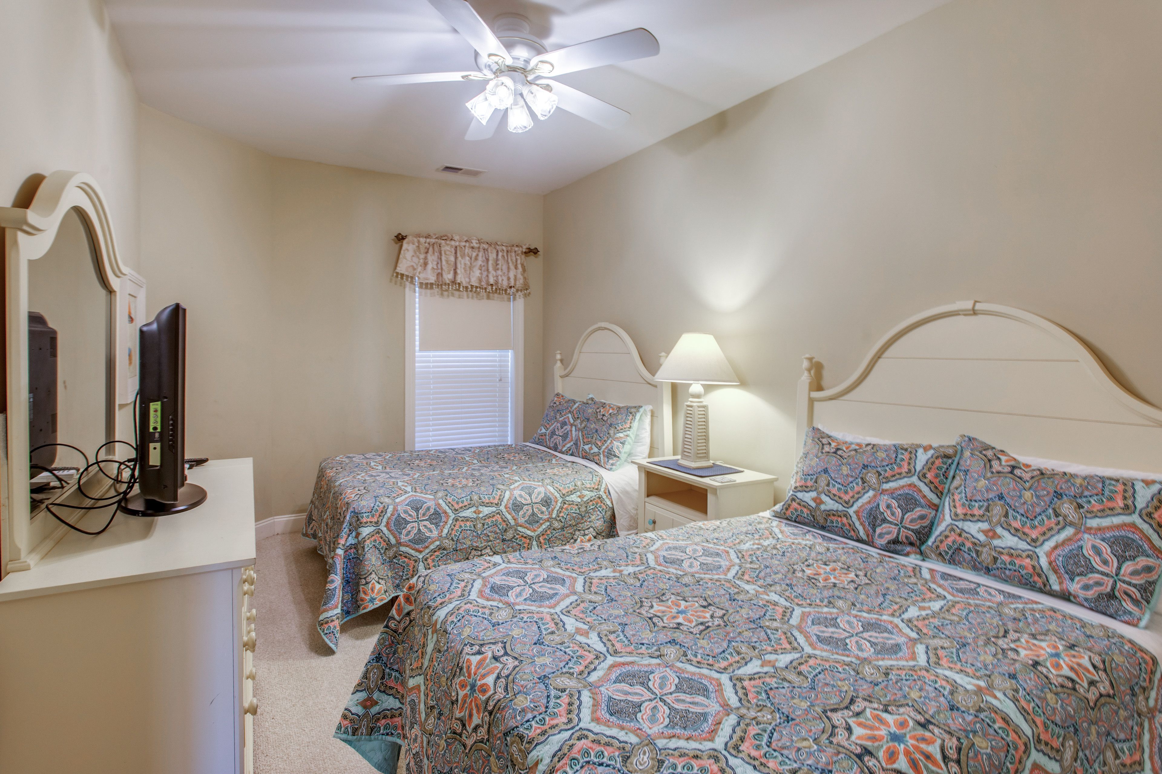 Bedroom 3 | 2 Full Beds