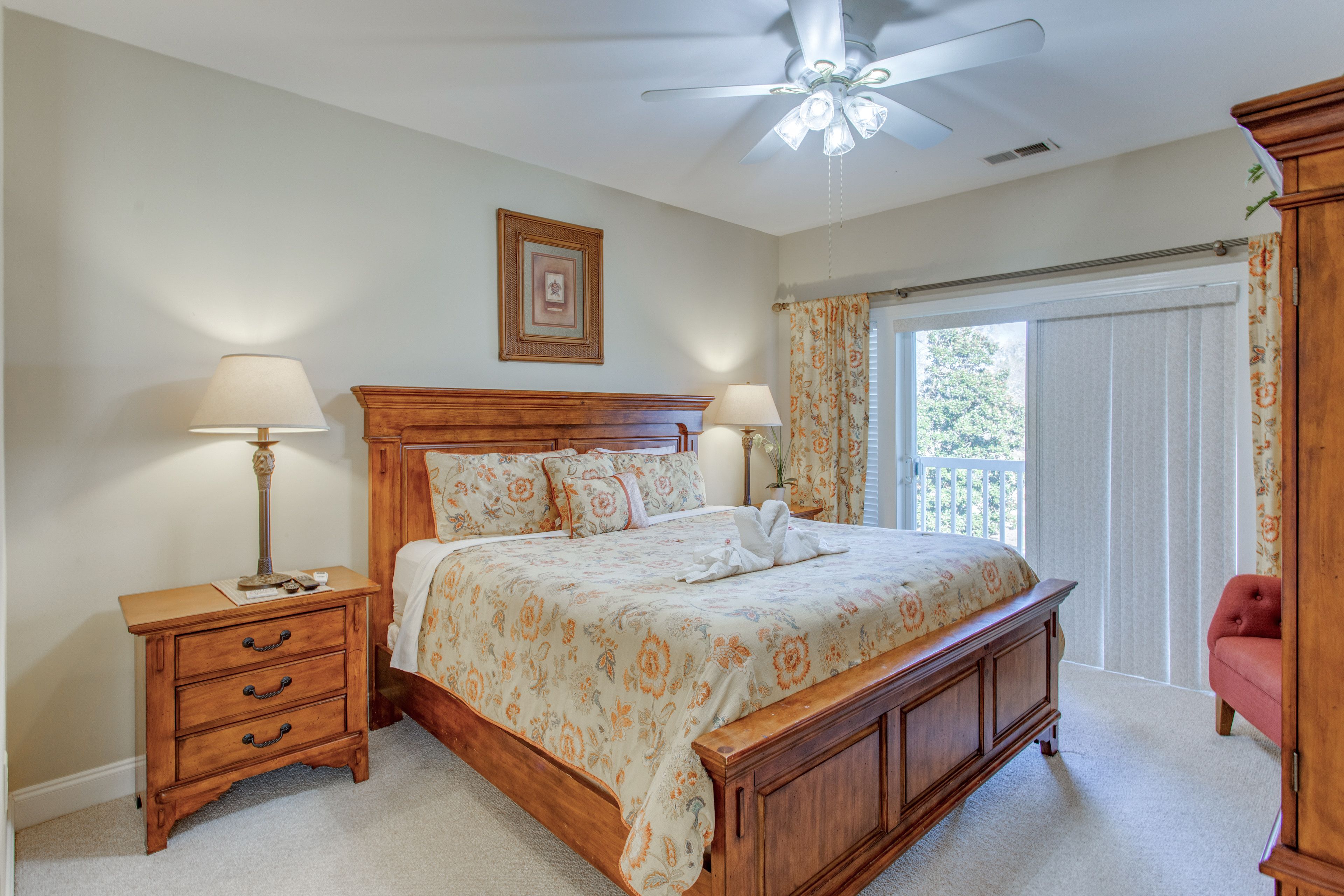 Bedroom 1 | King Bed