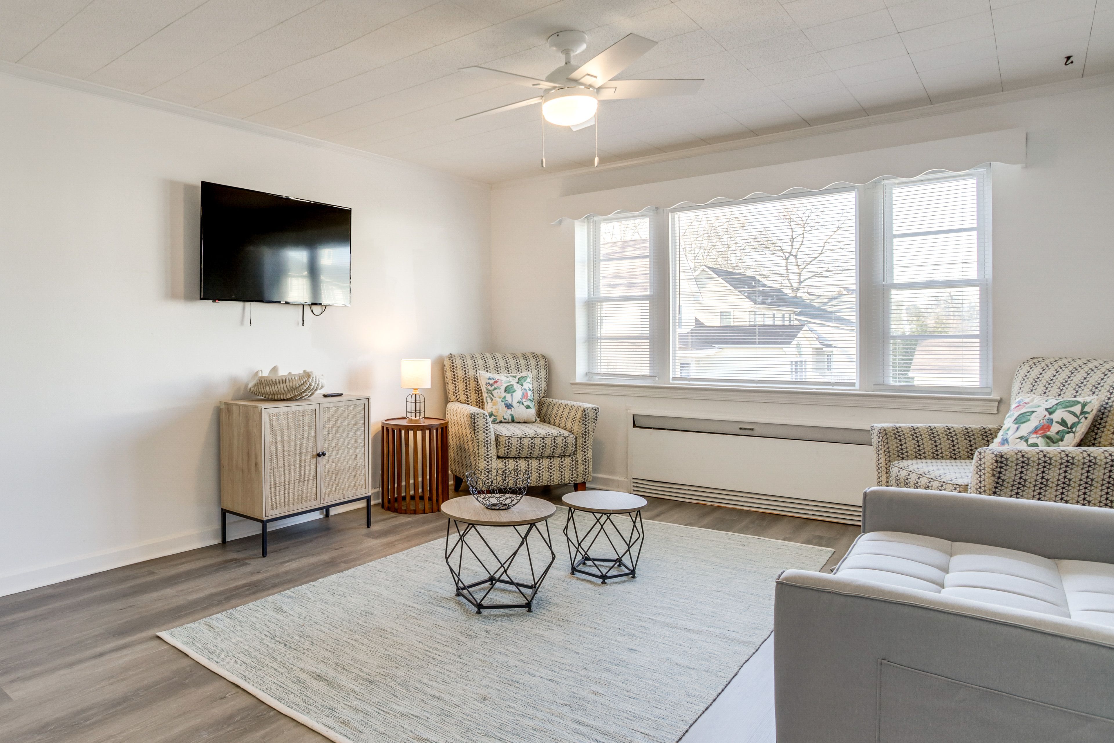 Cambridge Vacation Rental | 1BR | 1BA | 750 Sq Ft | Stairs Required