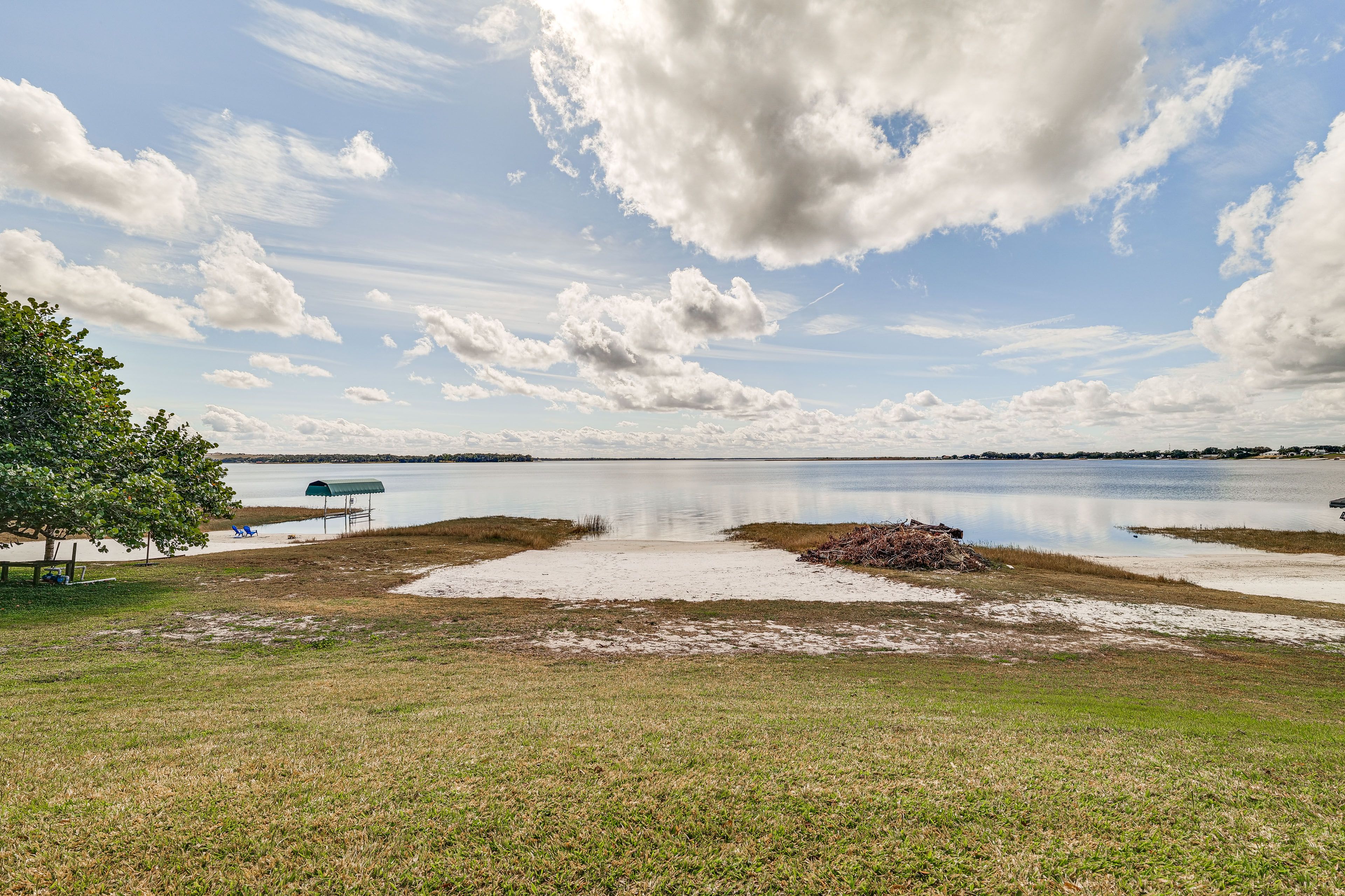 Exterior | Private Yard & Beach Area