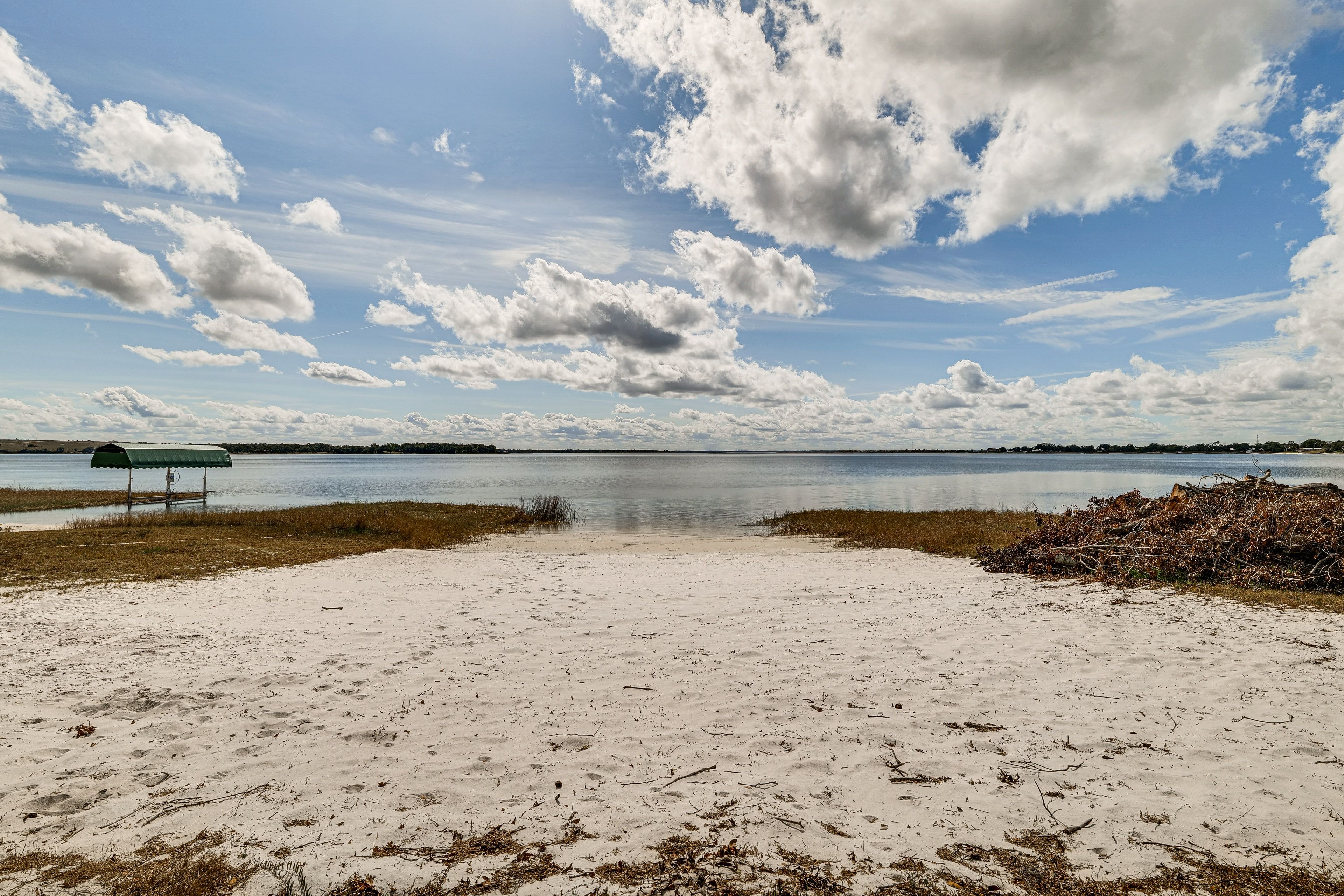 Exterior | Private Beach Area | Crooked Lake Access