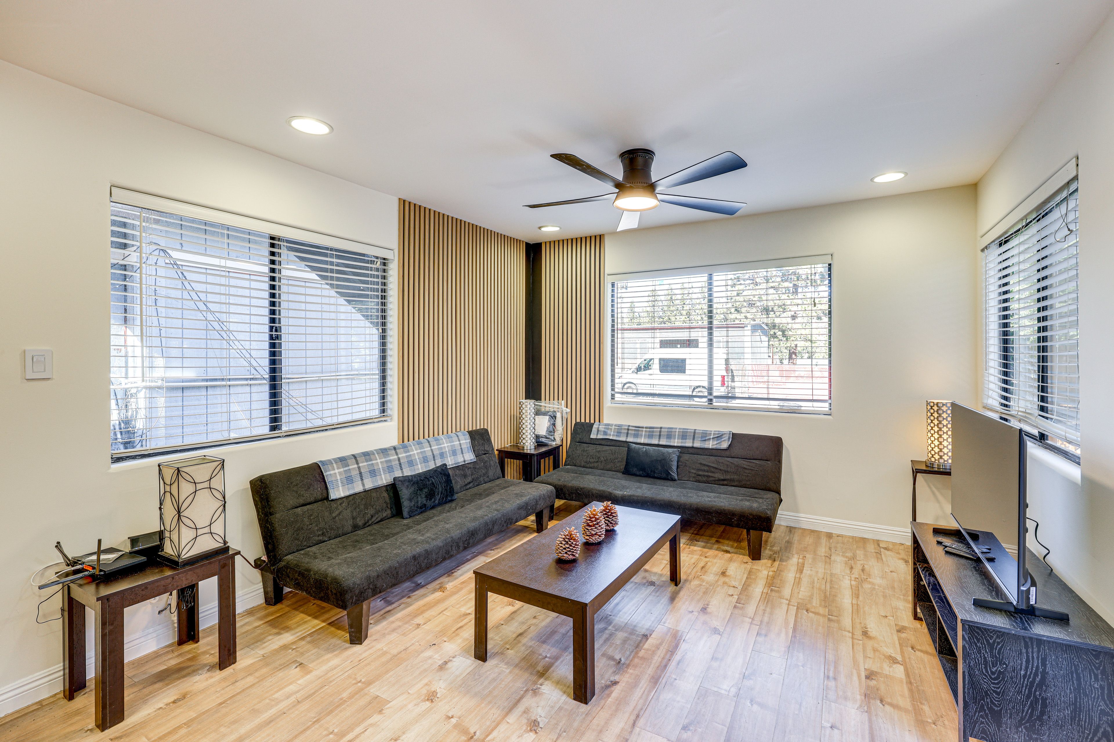 Living Room | 2 Twin Futons | 2 Twin Sleeper Sofas | Smart TV | Gas Fireplace