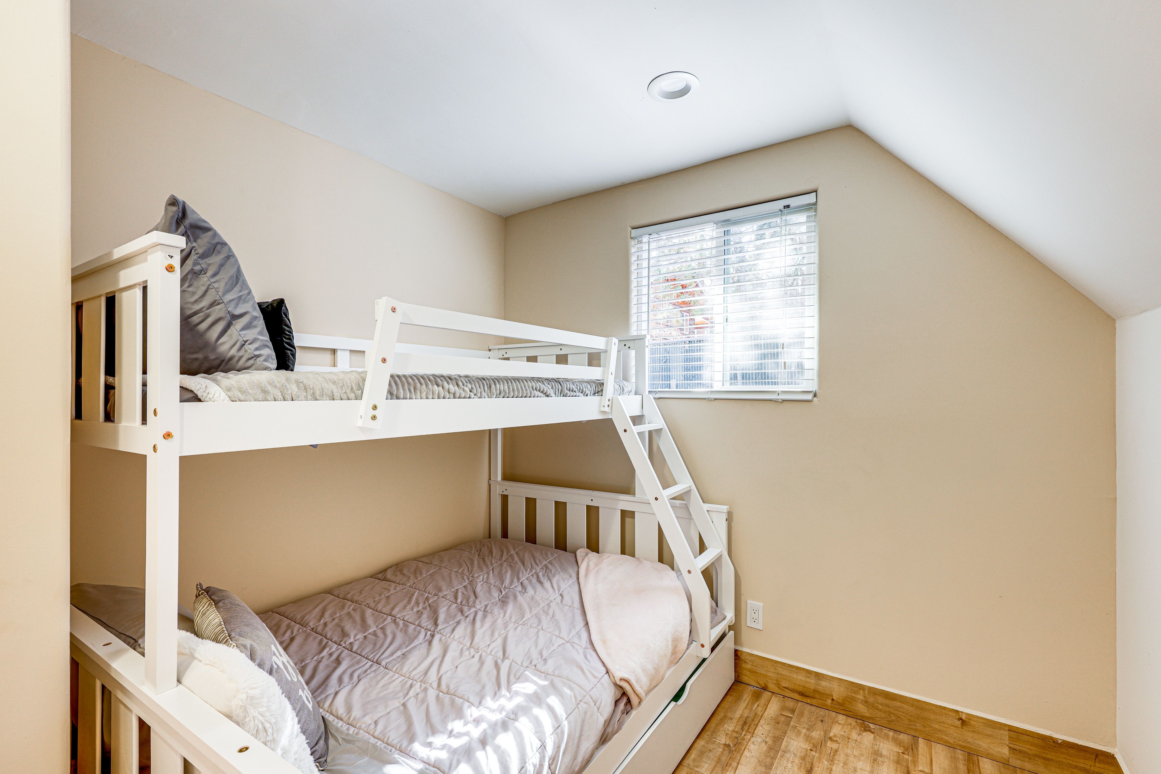 Bedroom 1 | Bunk Bed (Twin/Full) | Linens Provided