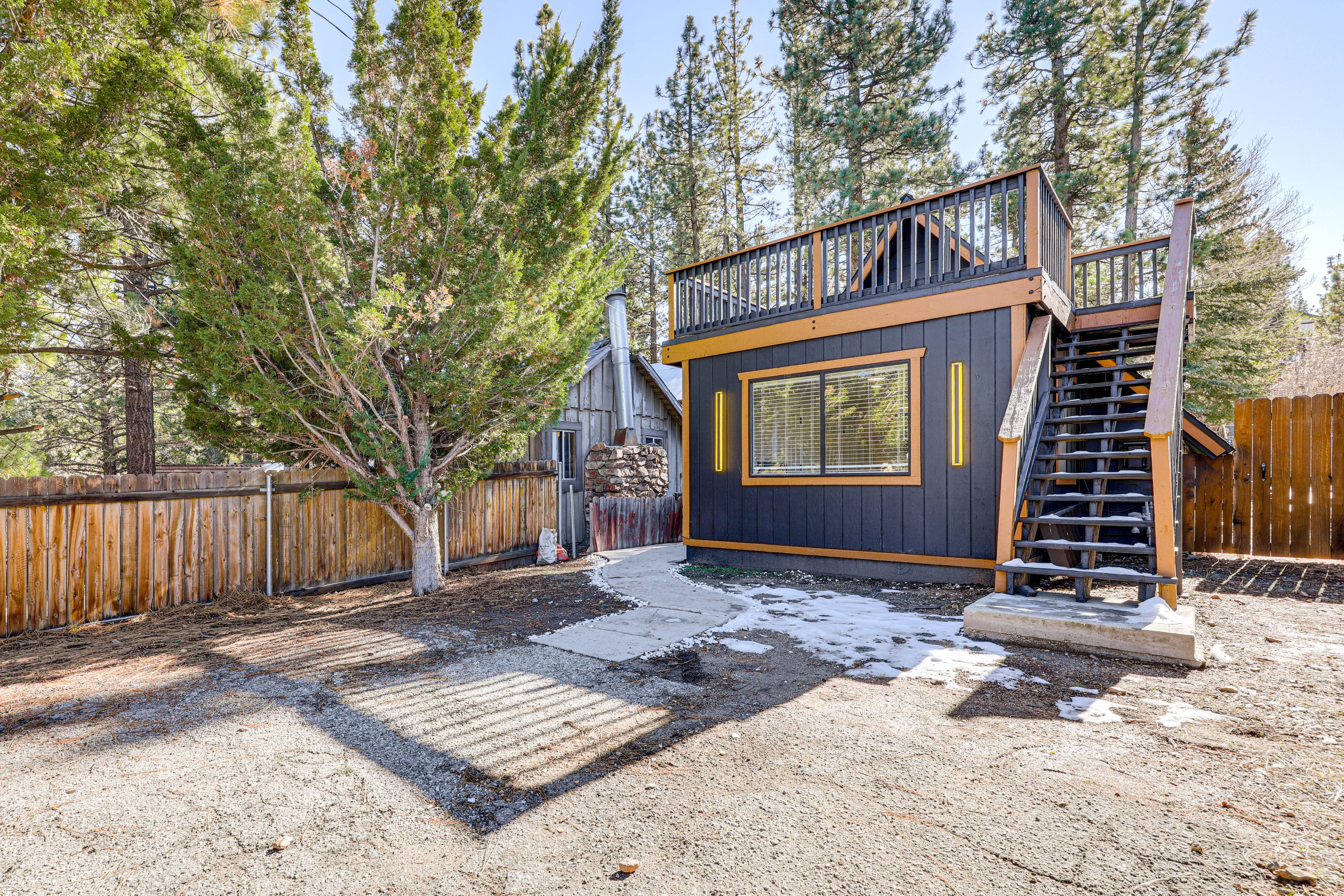 Parking | Driveway (2 Vehicles)