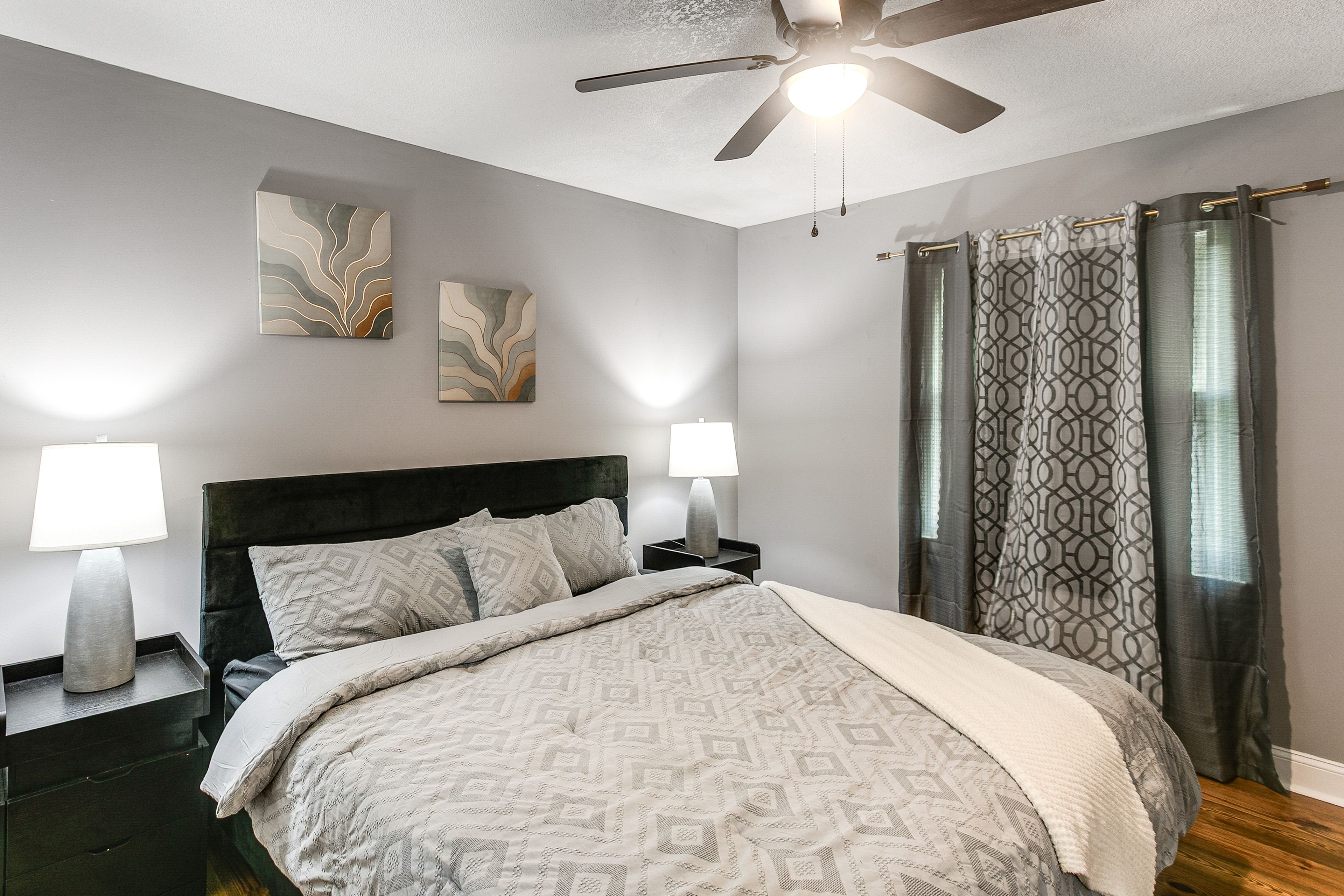 Bedroom 2 | King Bed