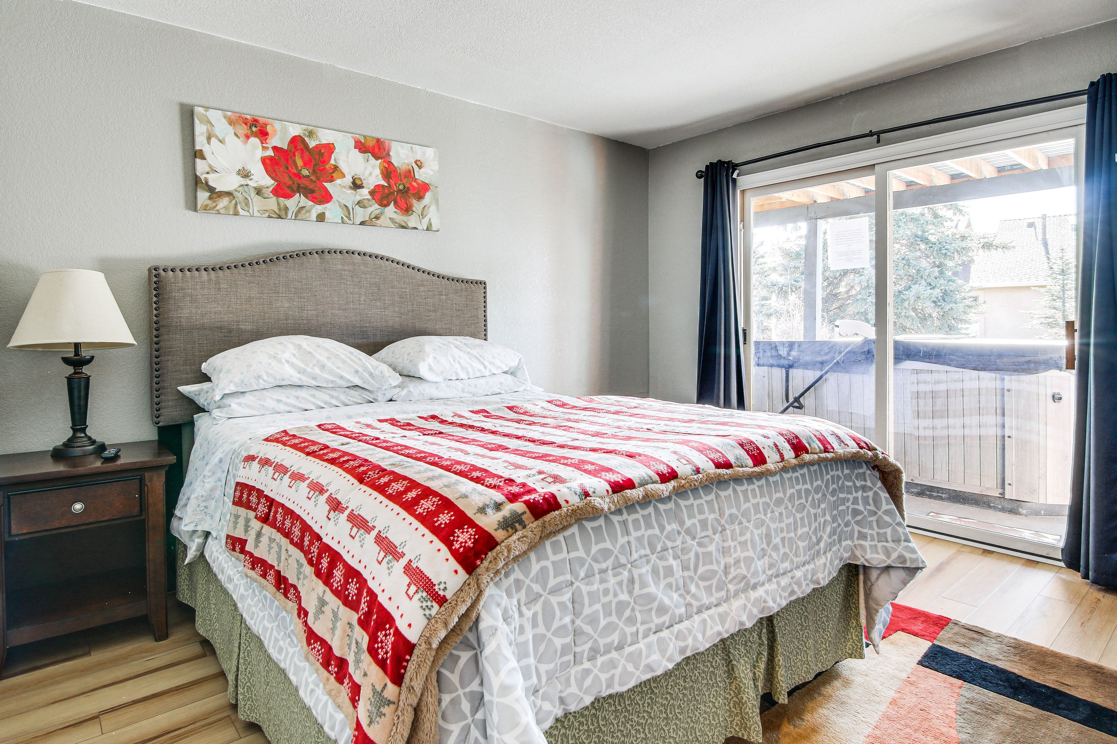 Bedroom 2 | Queen Bed