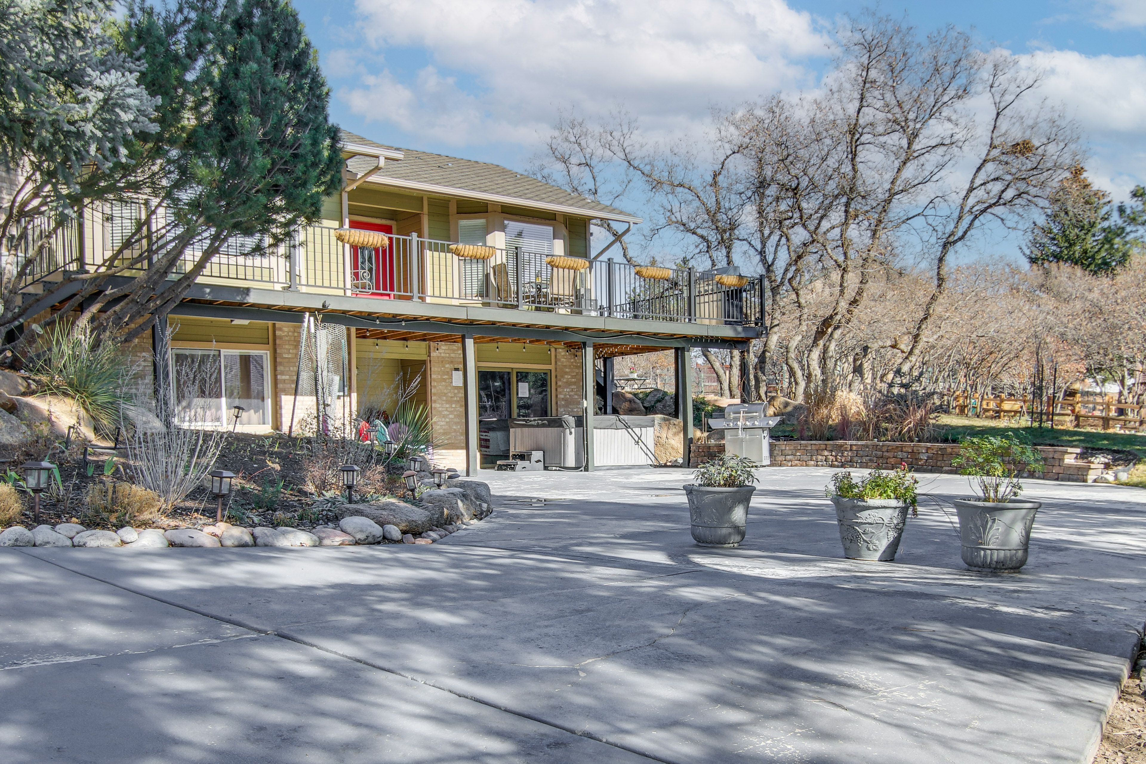 Parking | Driveway (2 Vehicles)