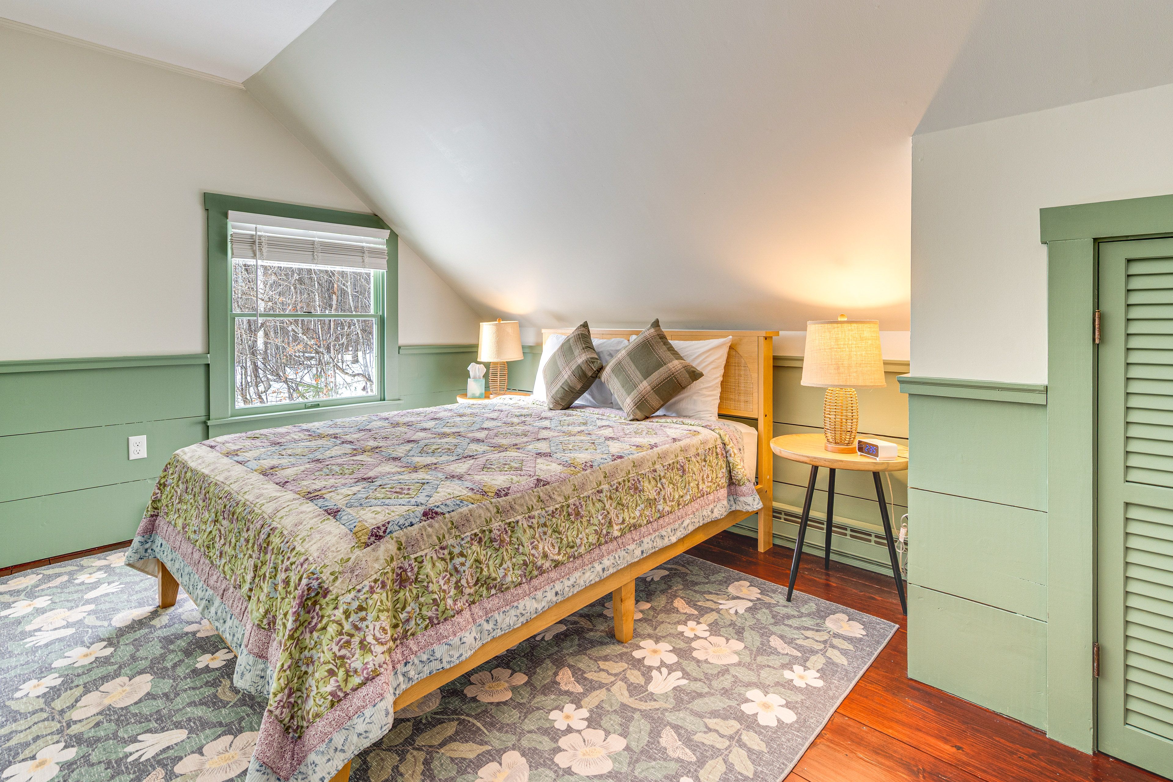 Bedroom 3 | 2nd Floor | Queen Bed