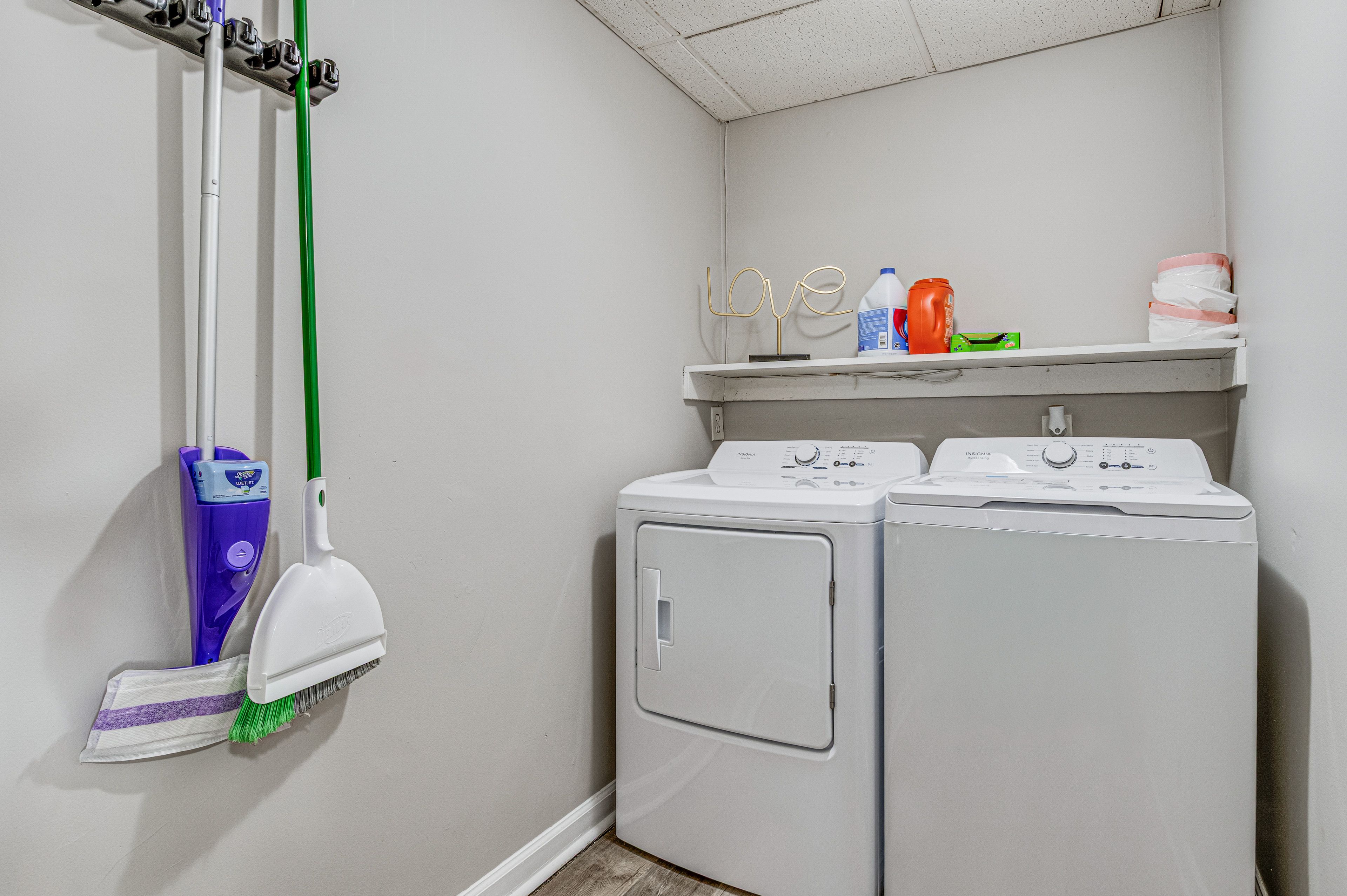 Laundry Room | Washer/Dryer