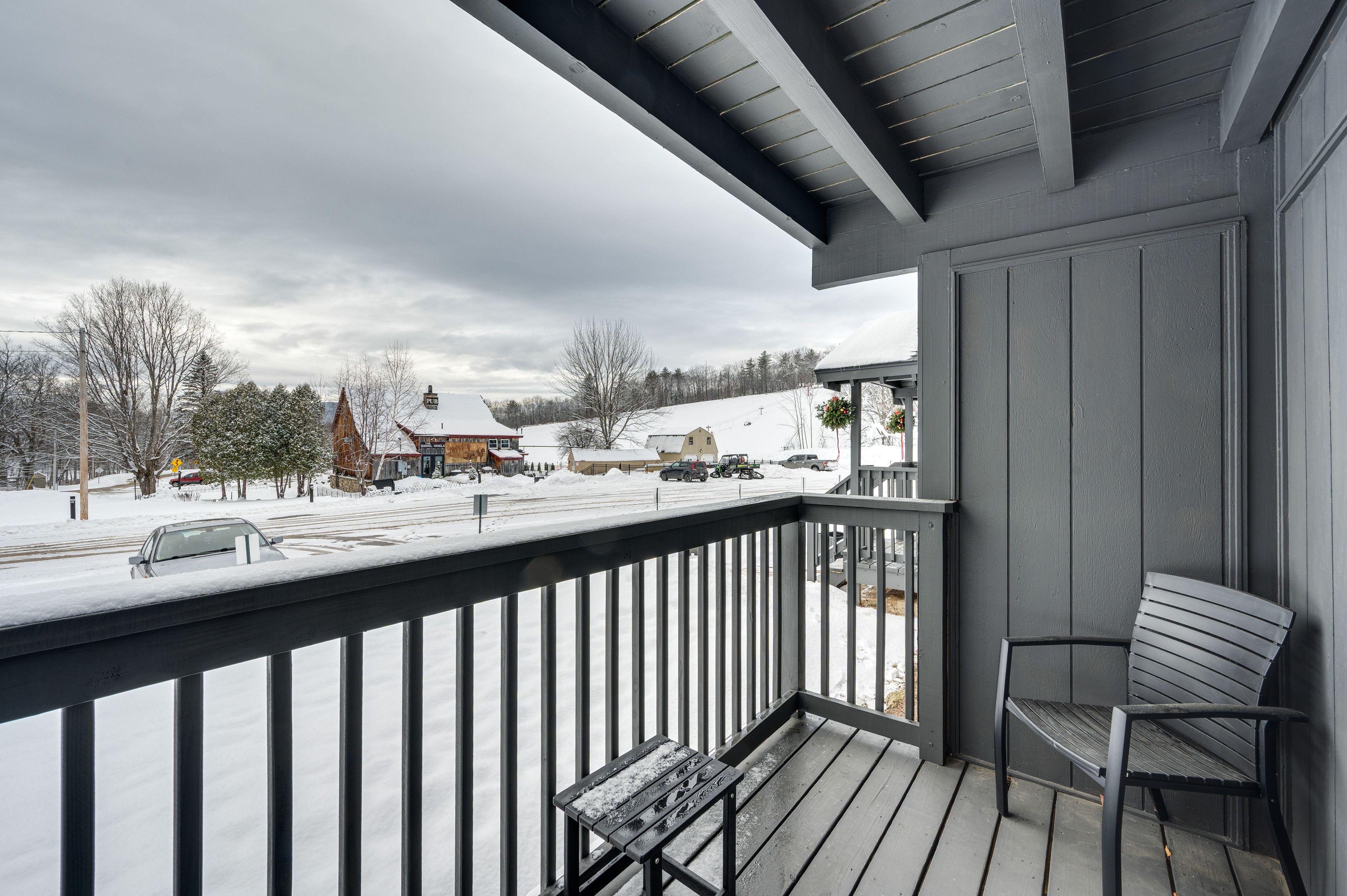 Apartment Exterior | Back Porch