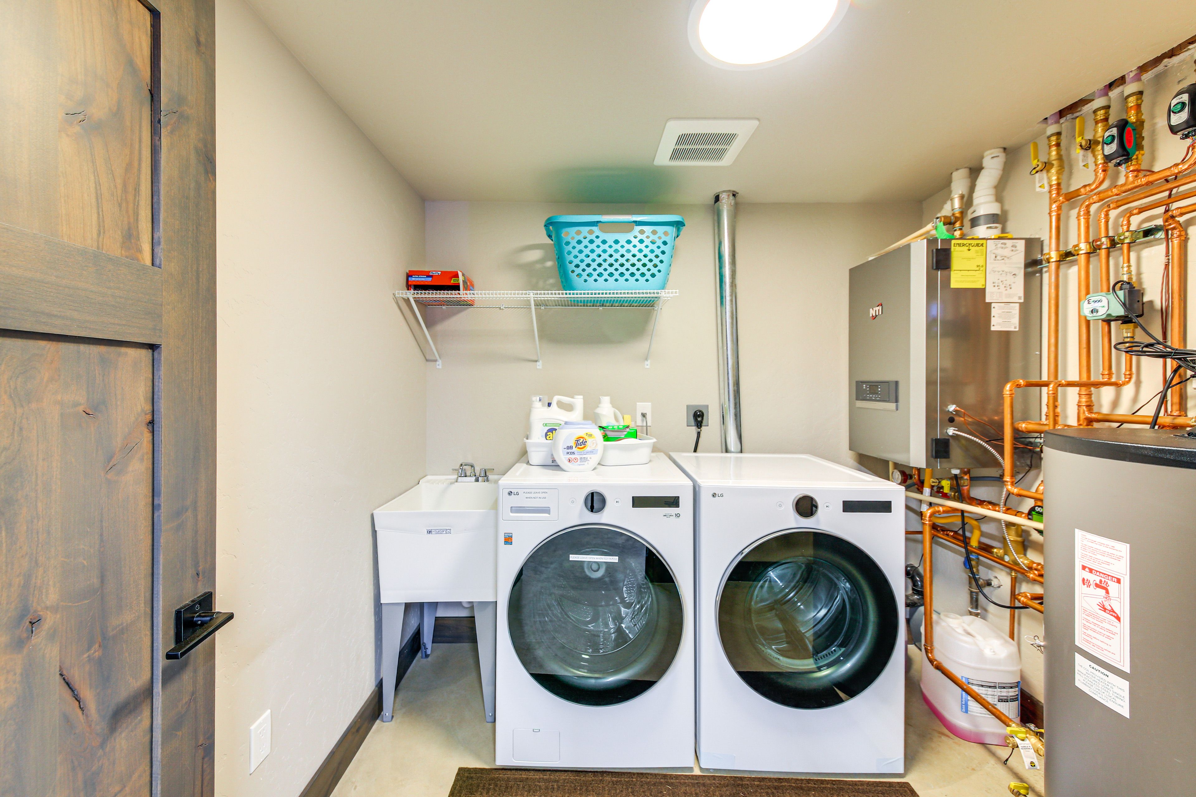 Washer/Dryer | 1st Floor