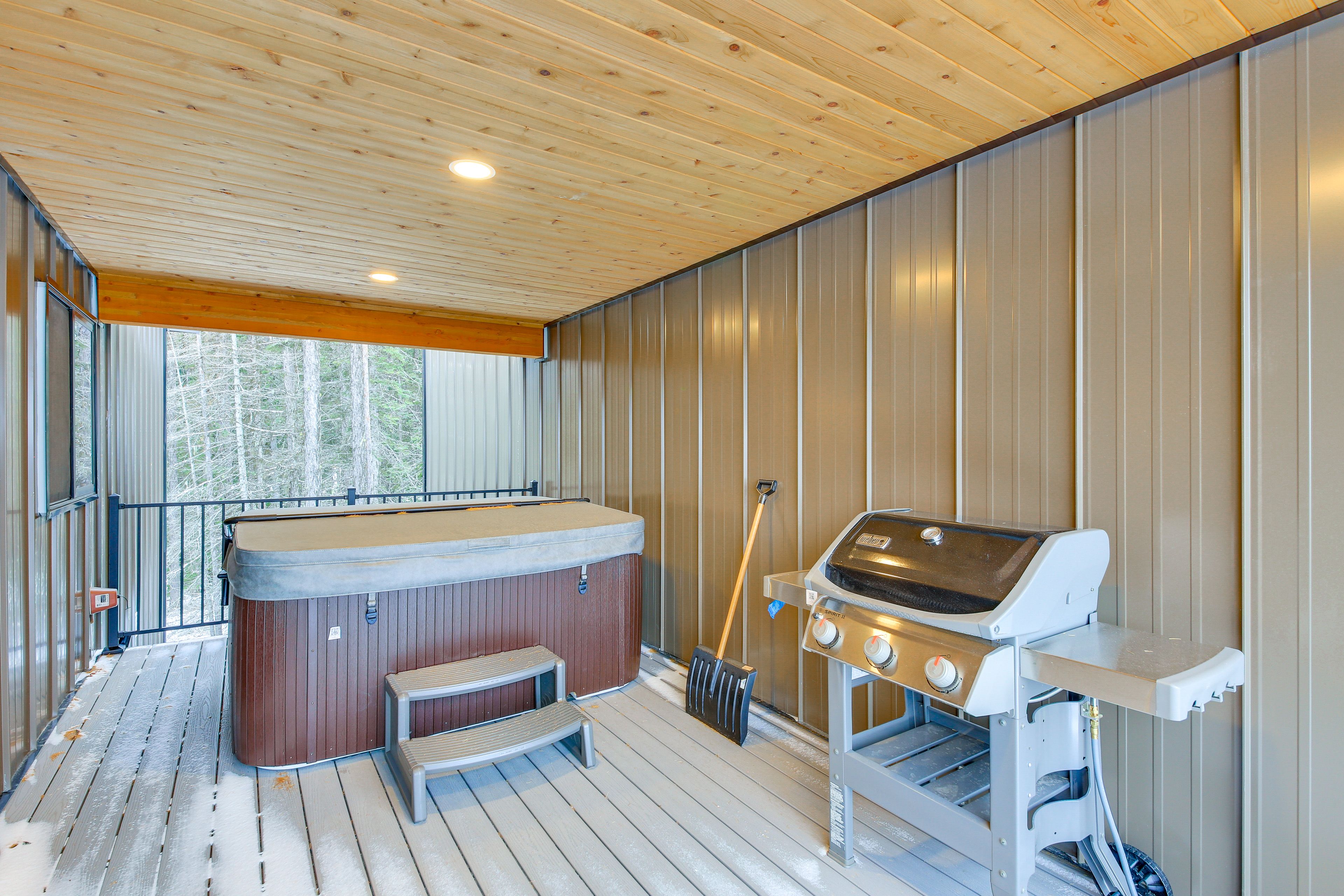 Private Balcony | Hot Tub