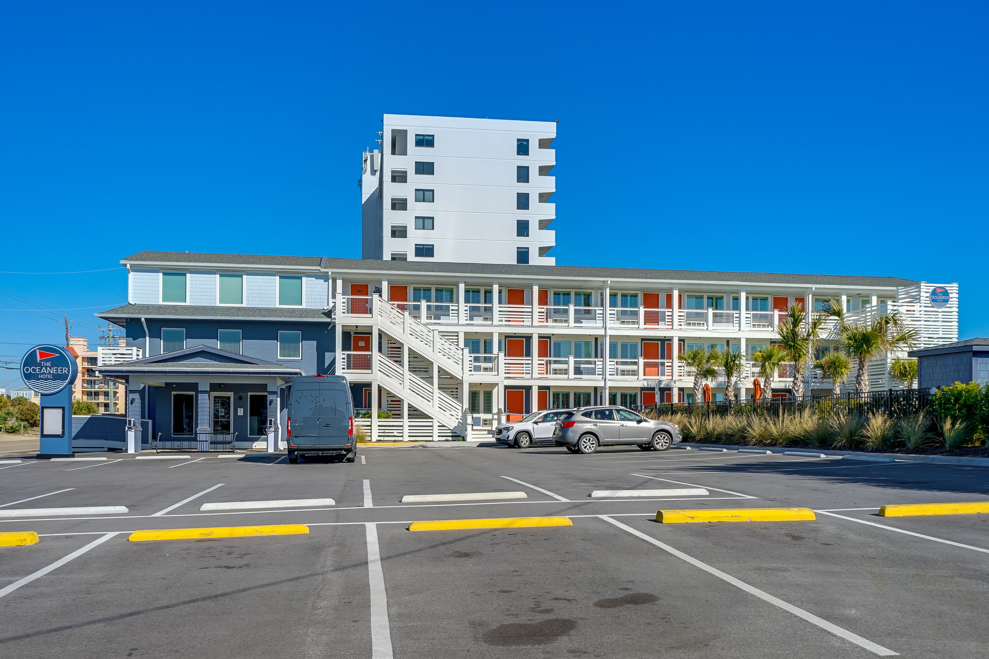 Community Lot Parking | 2 Vehicles