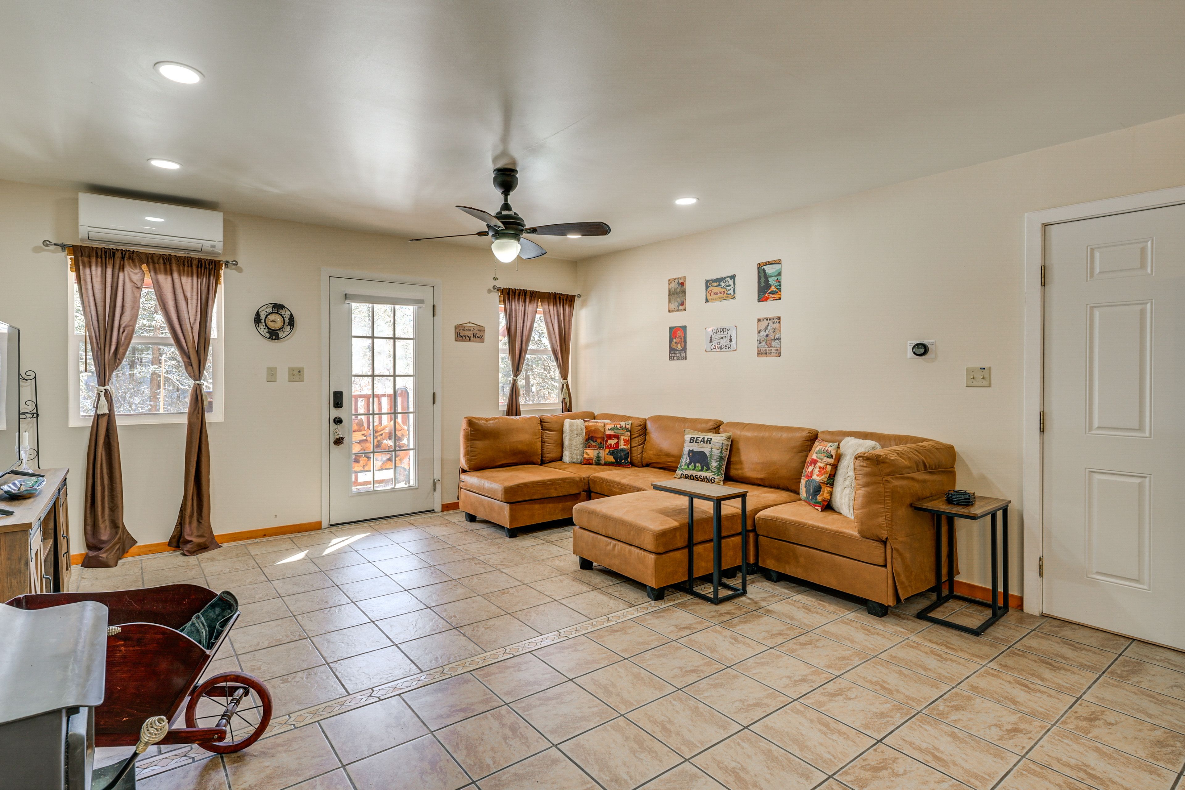 Living Room | Free WiFi | Smart TV | Wood-Burning Stove | 1st Floor