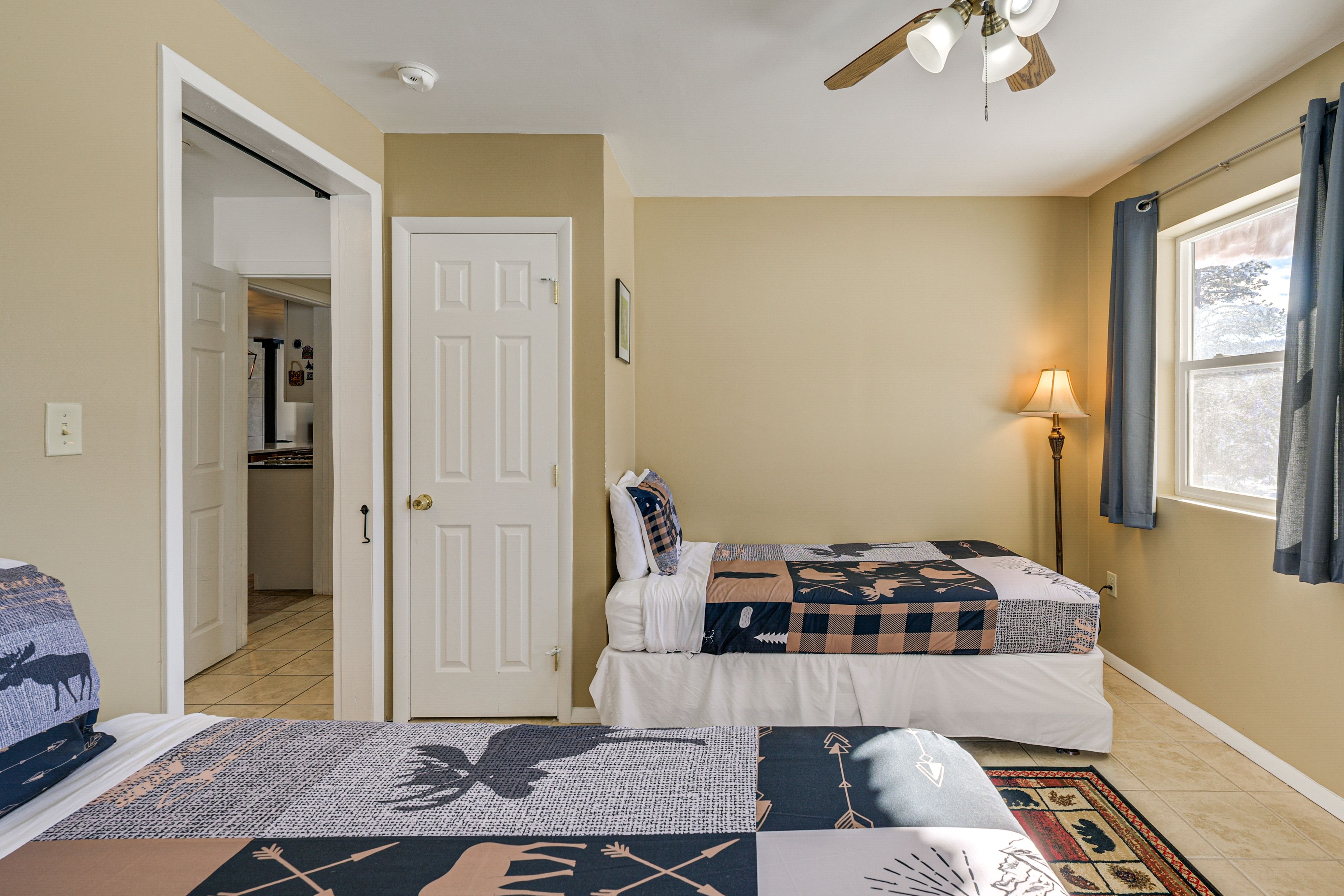 Bedroom 1 | 2 Twin Beds | 1st Floor