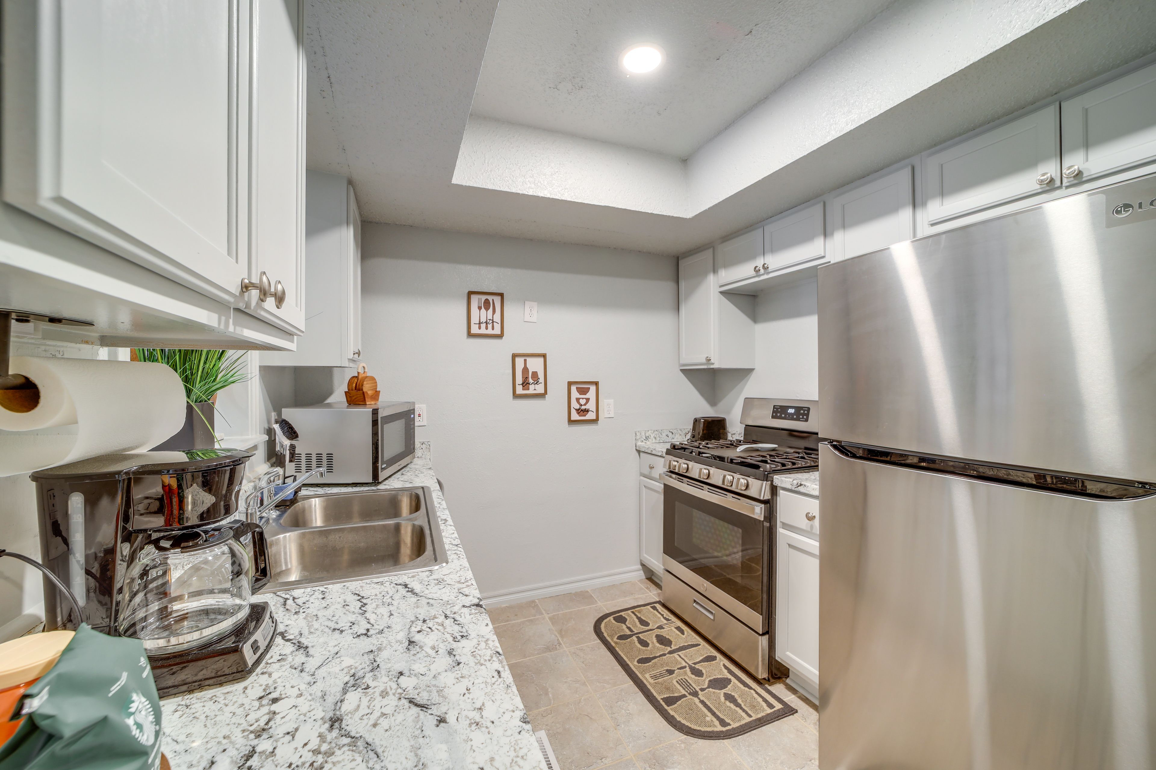 Kitchen | 1st Floor | Cooking Basics | Drip Coffee Maker | Toaster | Blender