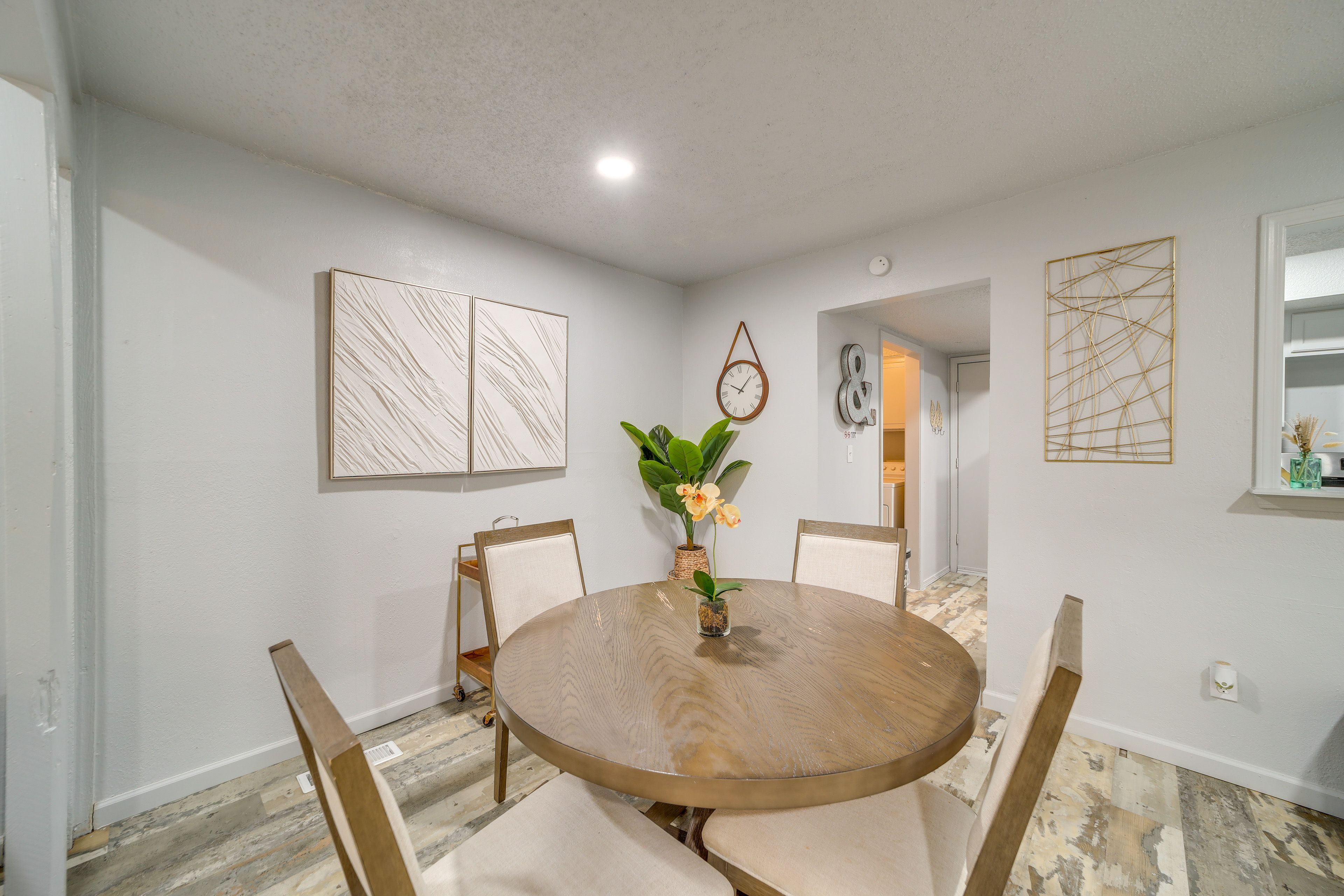 Dining Area | 1st Floor | Dishware/Flatware