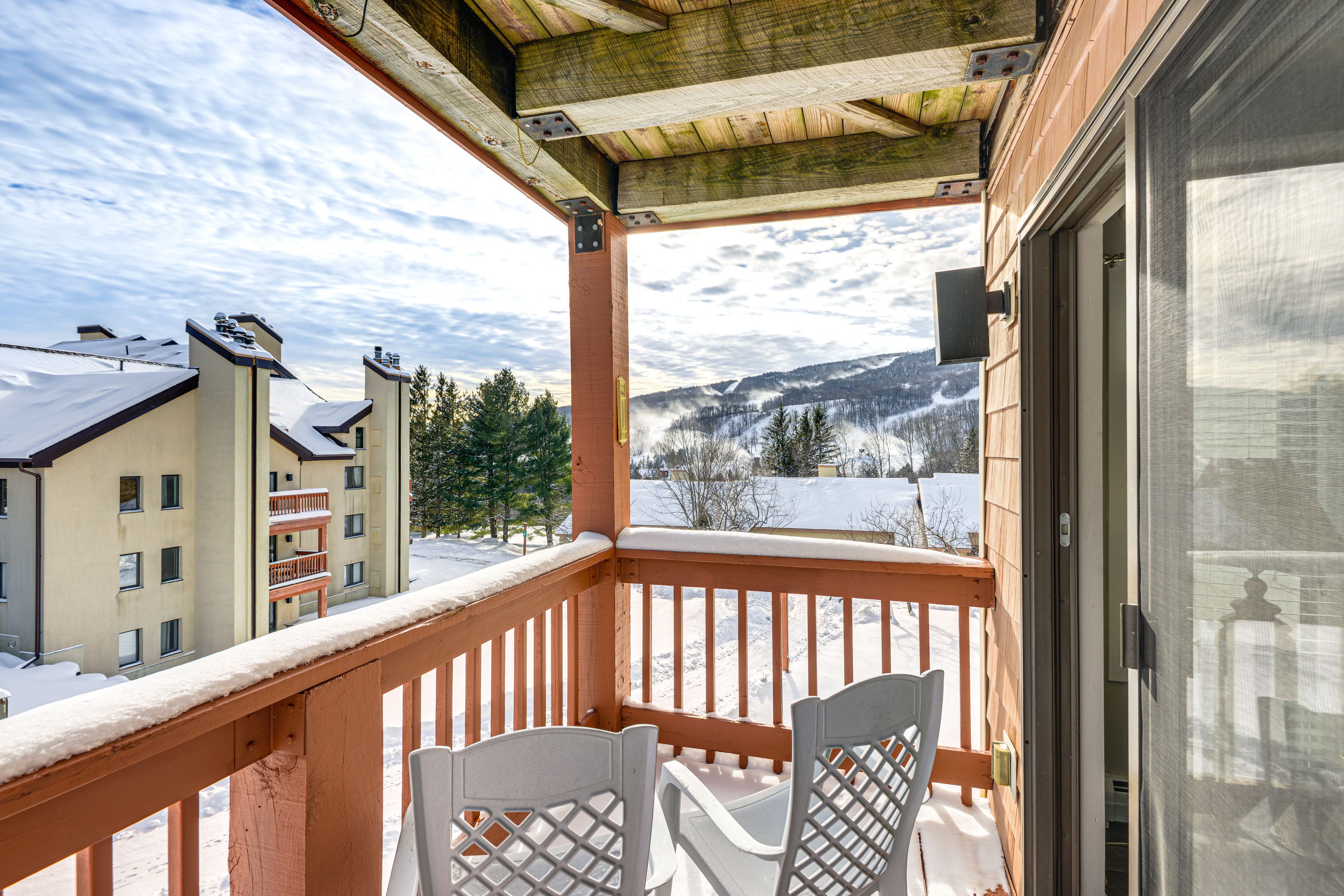 Private Balcony | Single-Story Unit