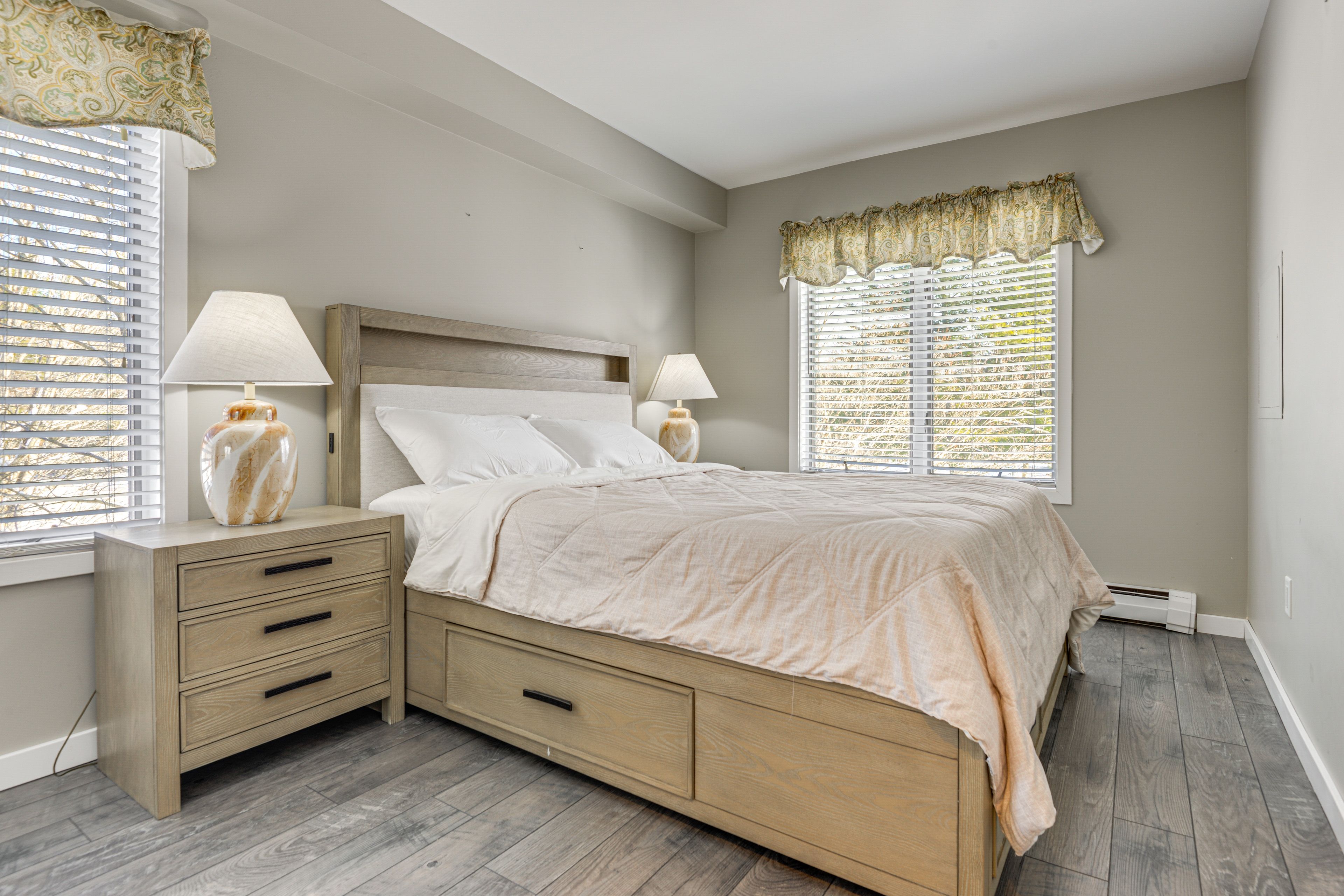 Bedroom 1 | Queen Bed | Linens Provided