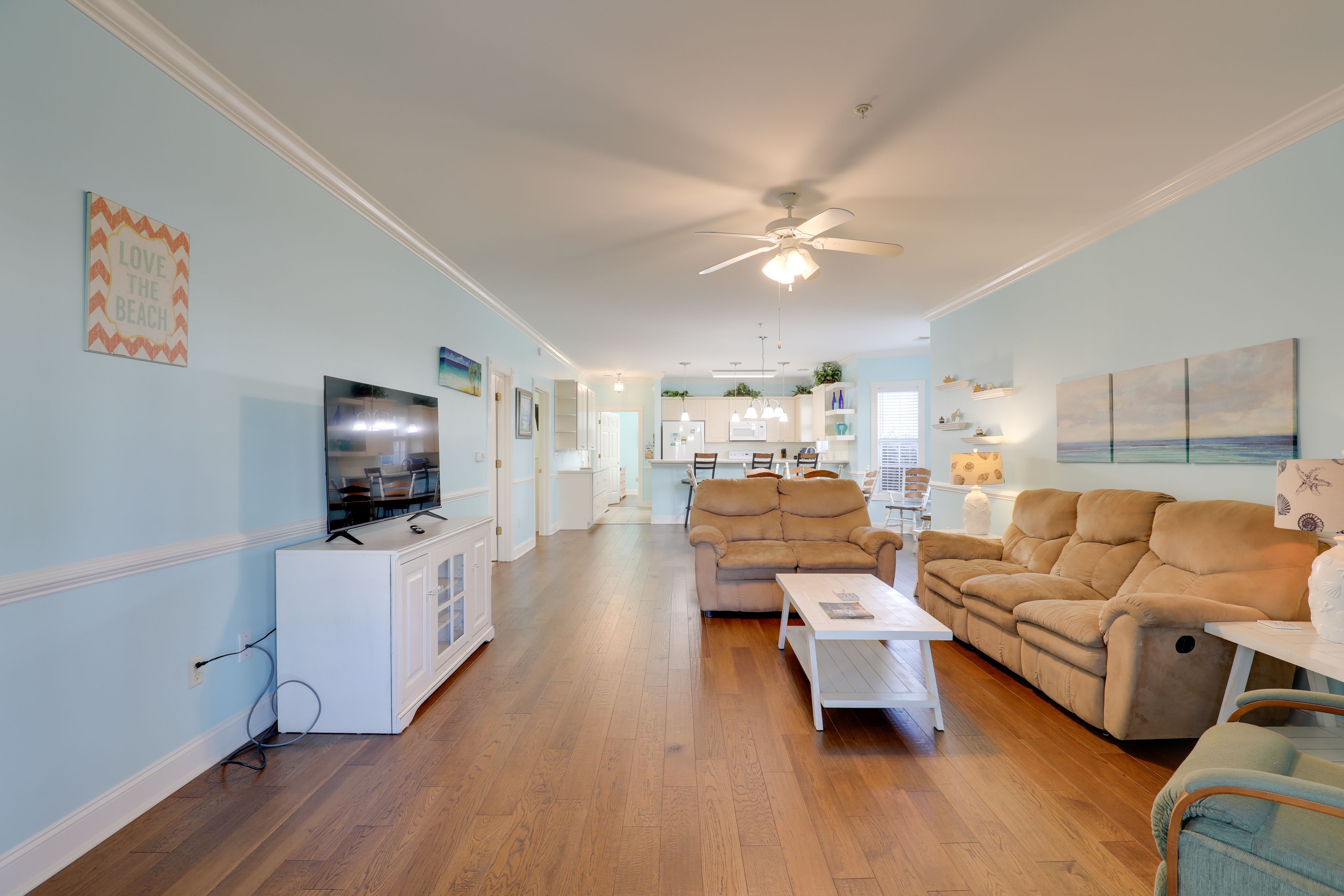 Living Room | Smart TV