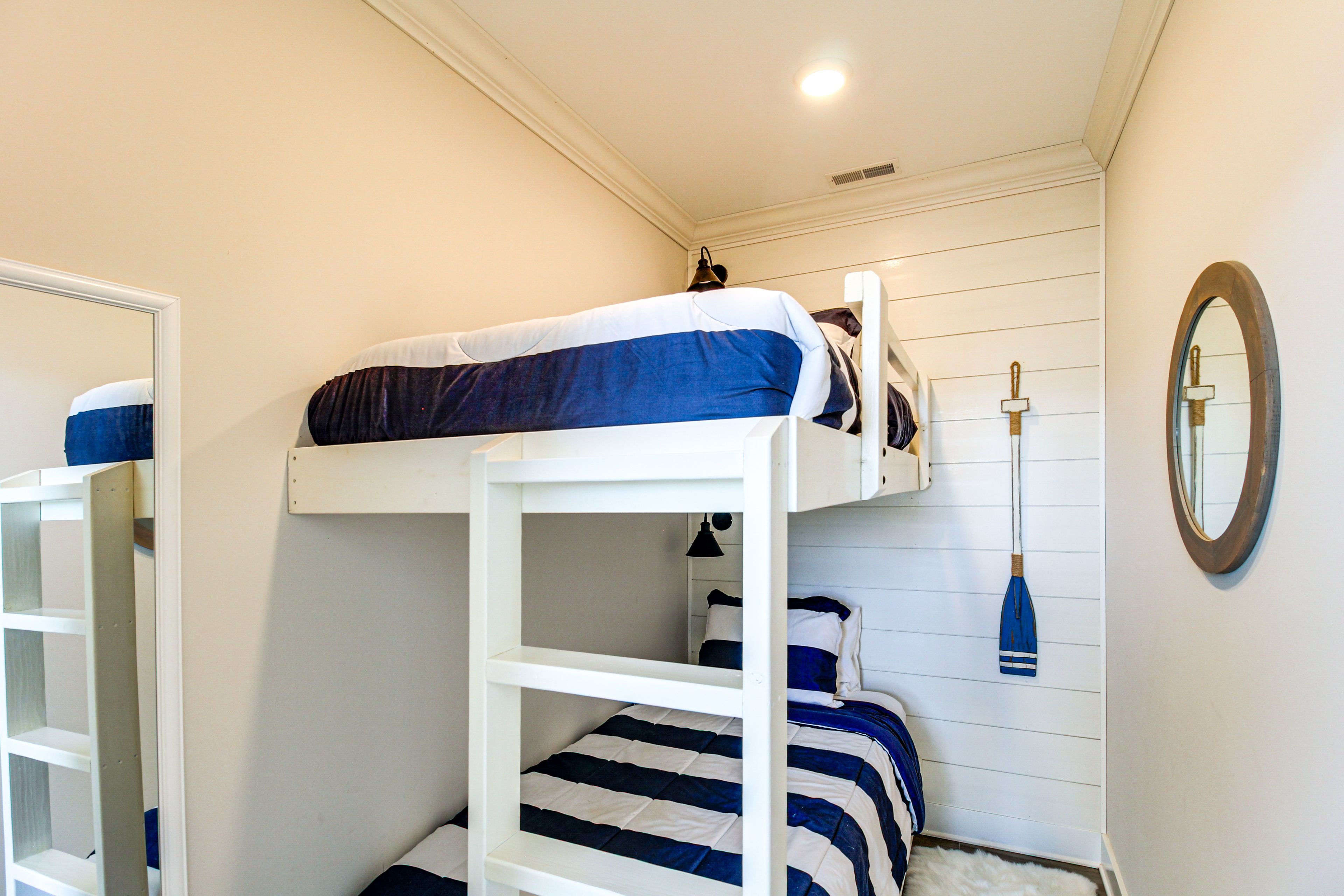 Nook | Twin Bunk Bed | 2nd Floor