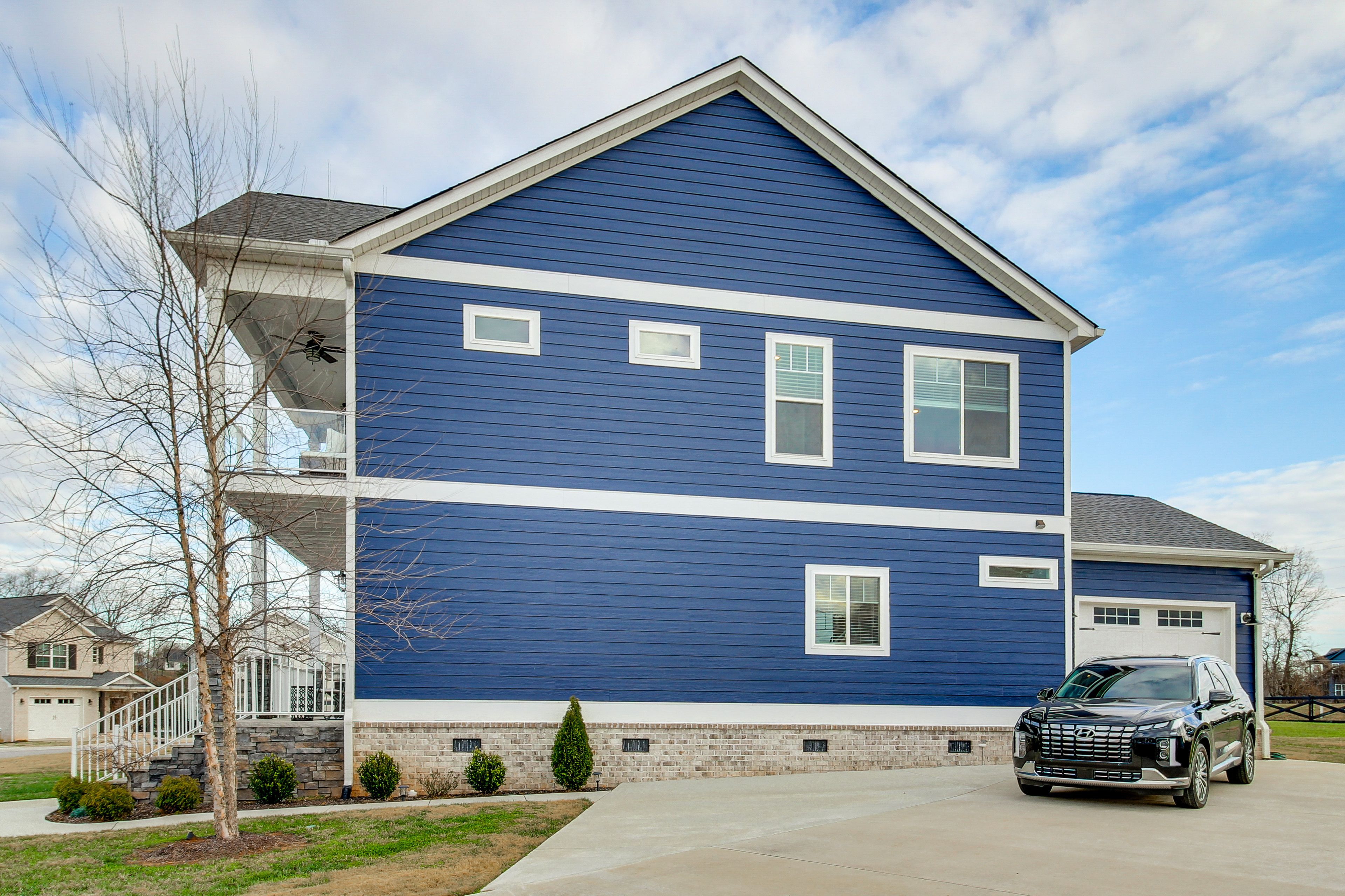 Driveway Parking (2-4 Vehicles) | Boat Trailer Parking